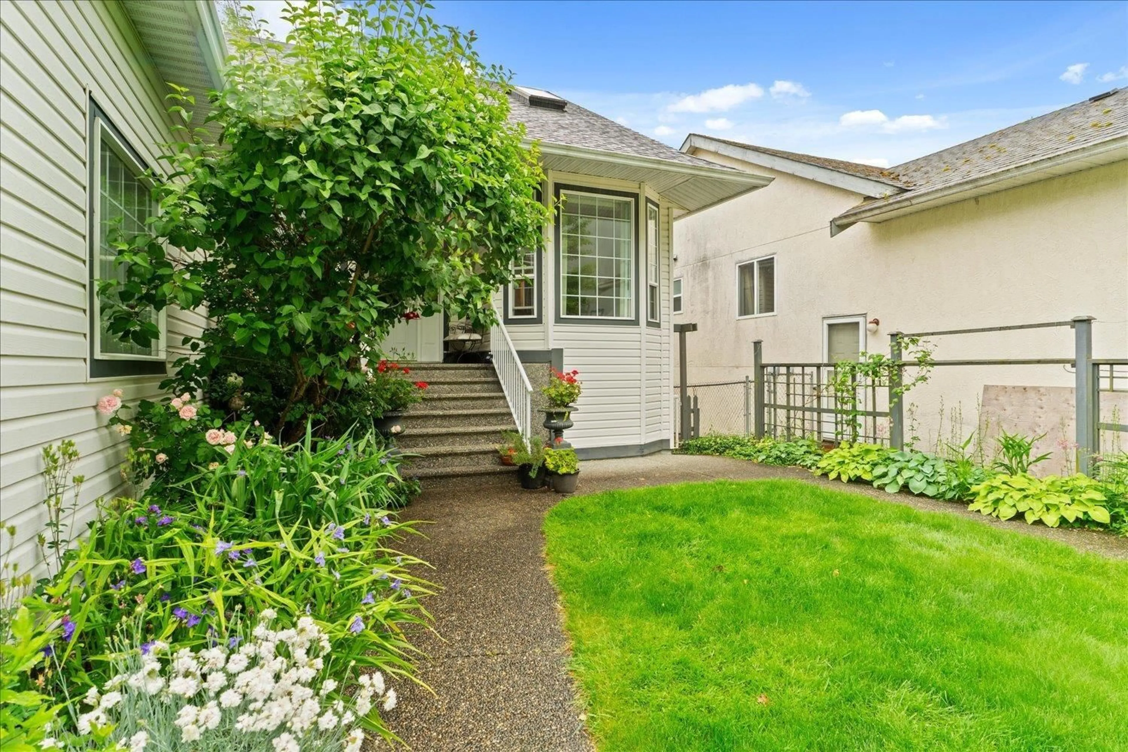 Patio, street for 311 MIAMI RIVER DRIVE, Harrison Hot Springs British Columbia V0M1K0