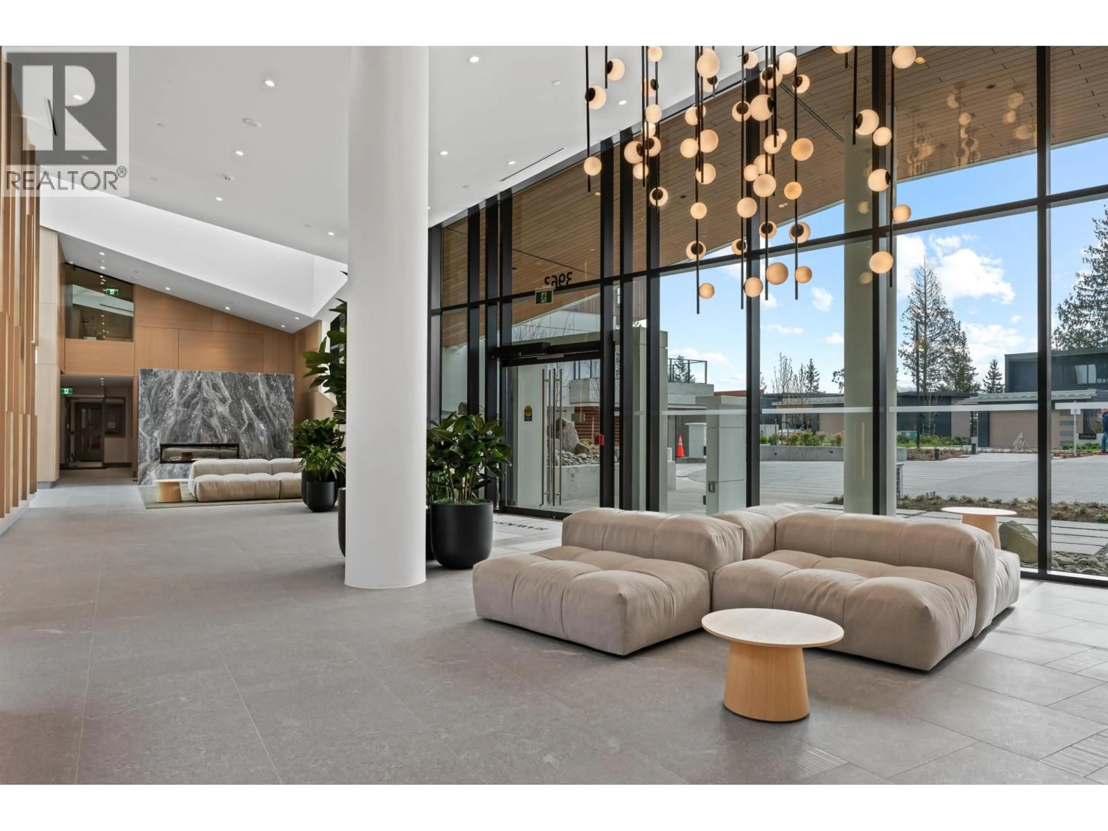 Lobby for 202 - 3963 UPLANDS WAY, West Vancouver British Columbia V7S0B6