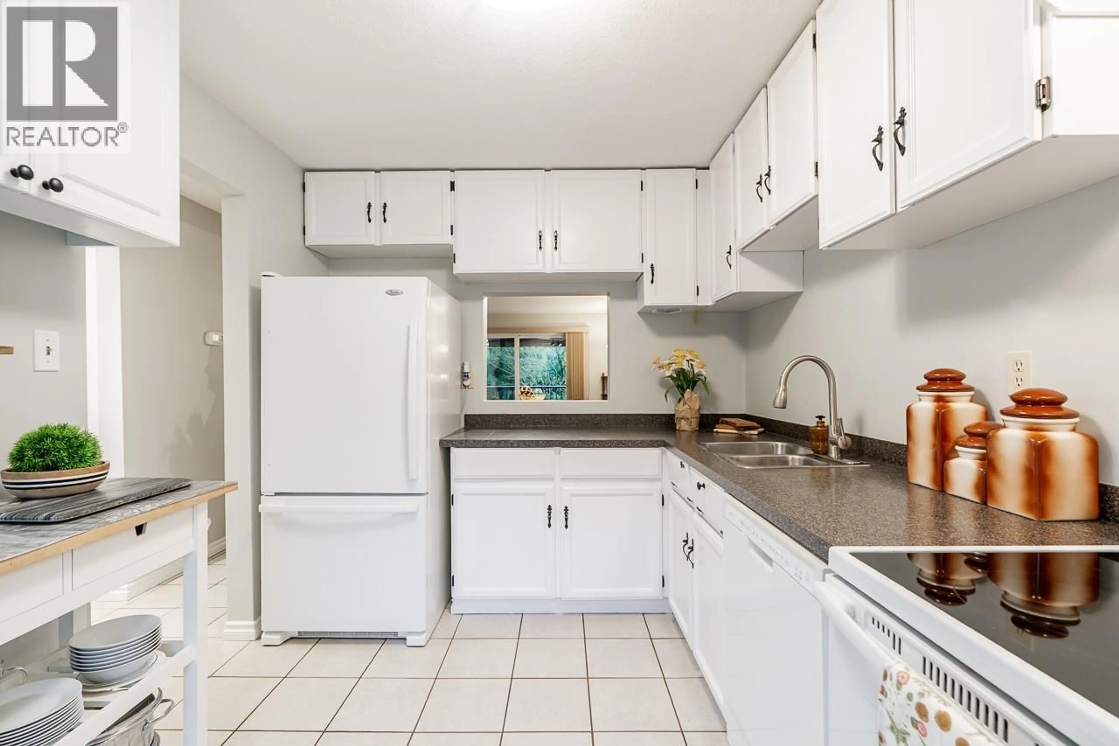 Standard kitchen, ceramic/tile floor for 9 - 3190 TAHSIS AVENUE, Coquitlam British Columbia V3B6C2