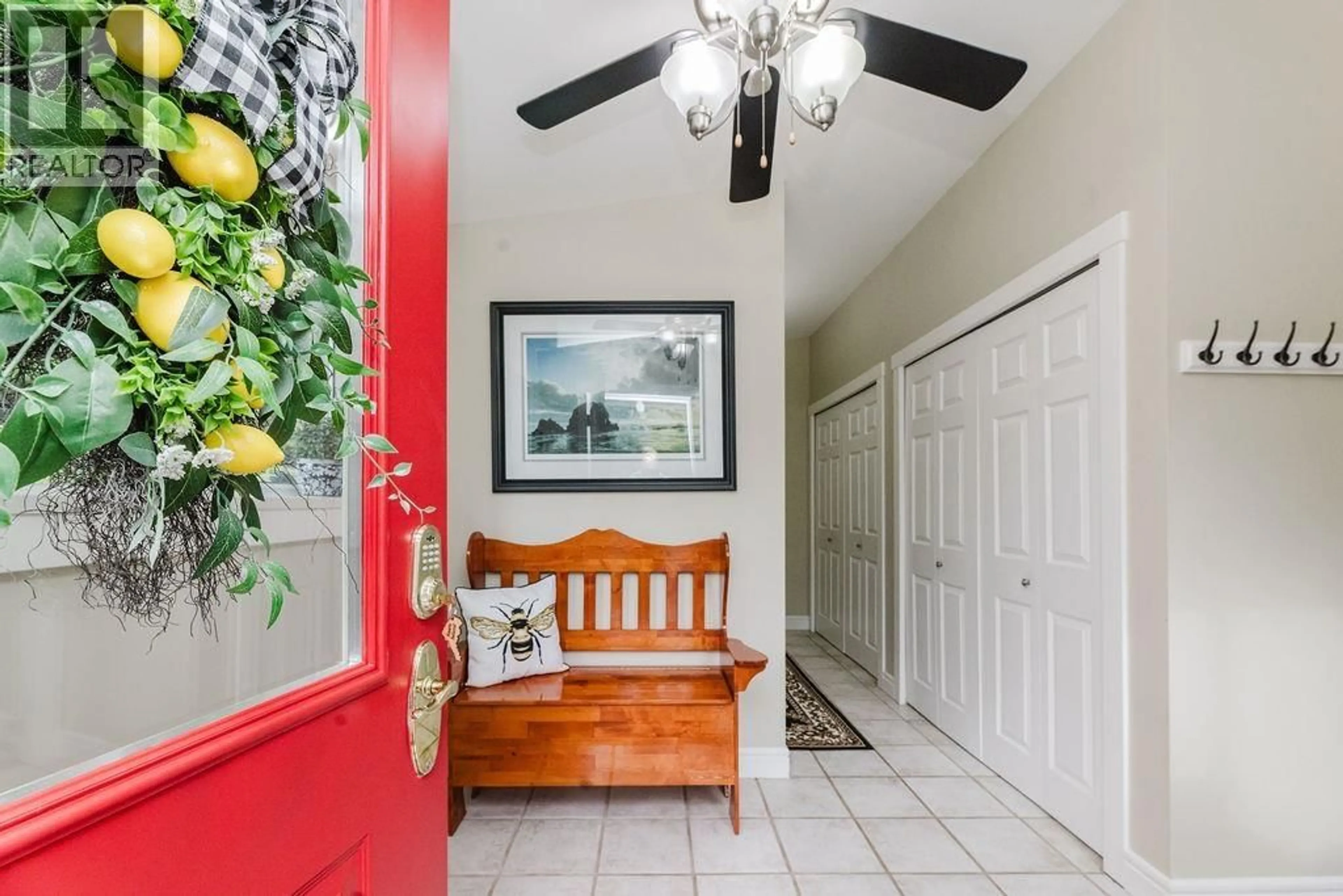 Indoor entryway for 405 GAVIN ROAD, Keats Island British Columbia V0N1V0