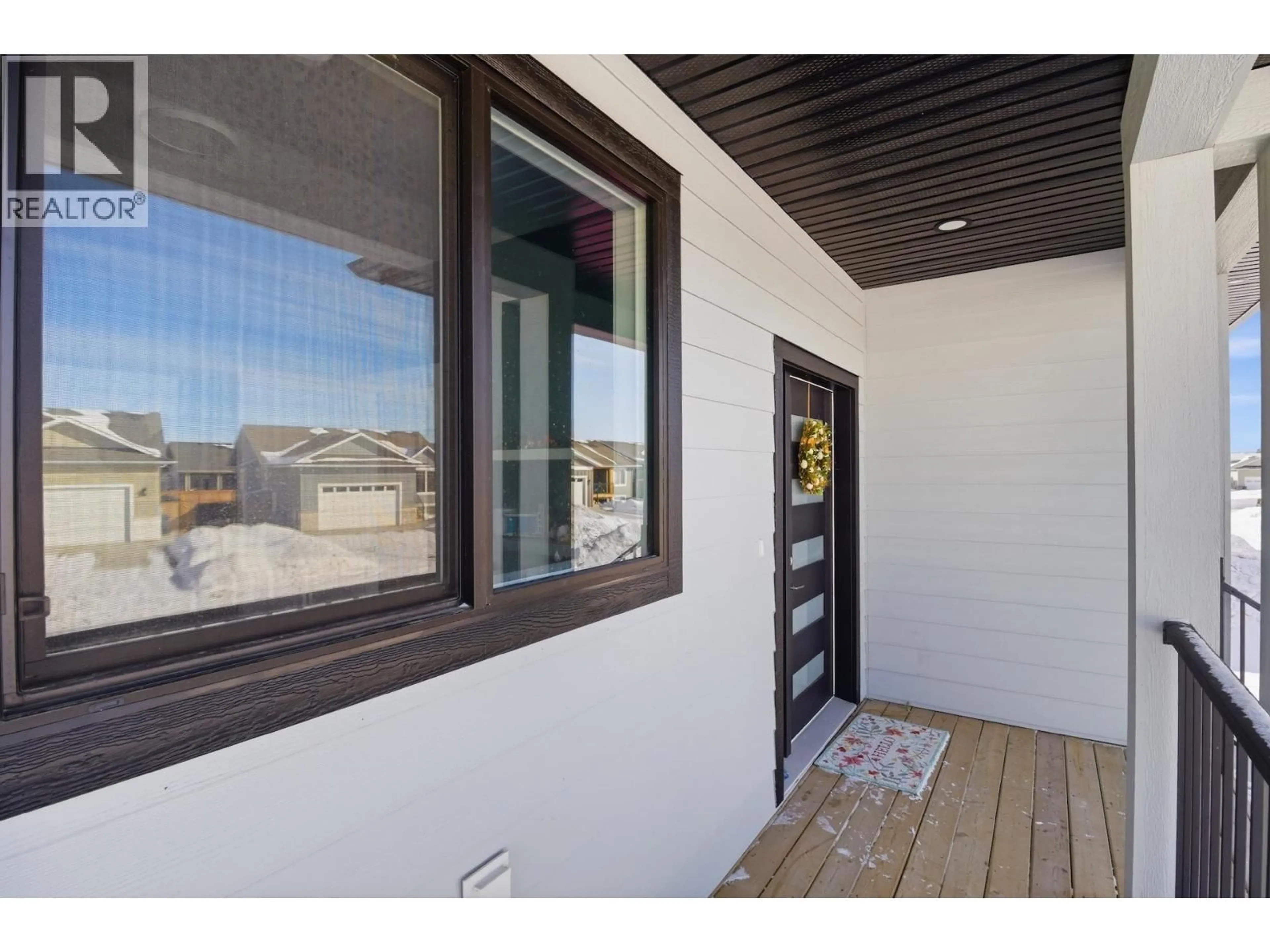 Indoor entryway for 11203 112 AVENUE, Fort St. John British Columbia V1J0R5