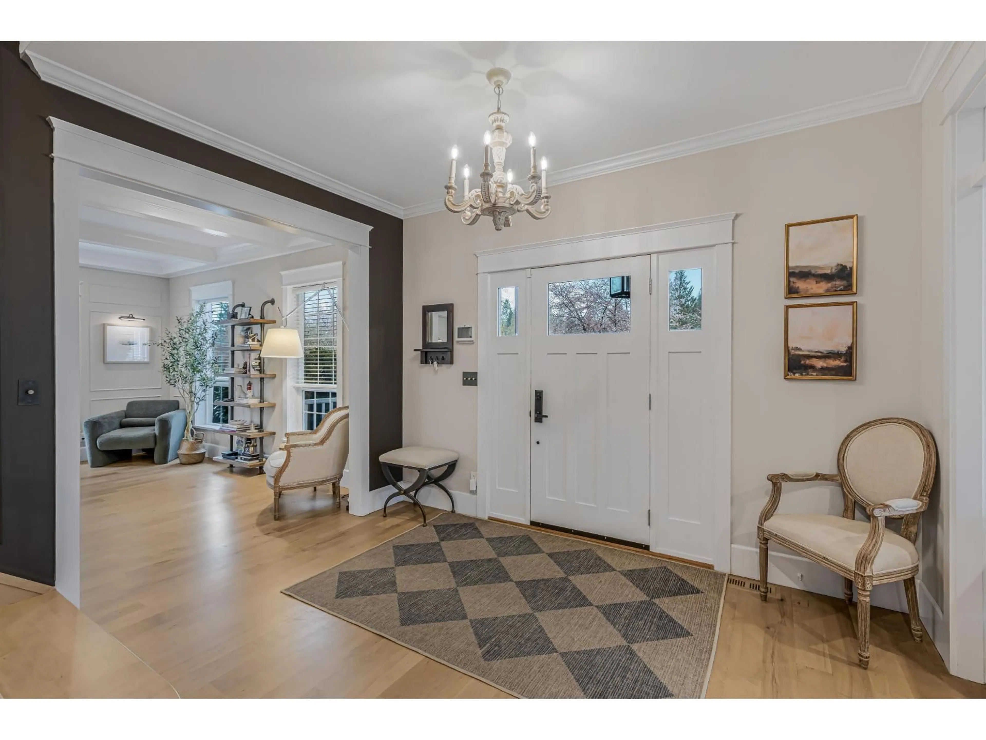 Indoor foyer for 31500 MCFALL TERRACE, Mission British Columbia V4S1E3