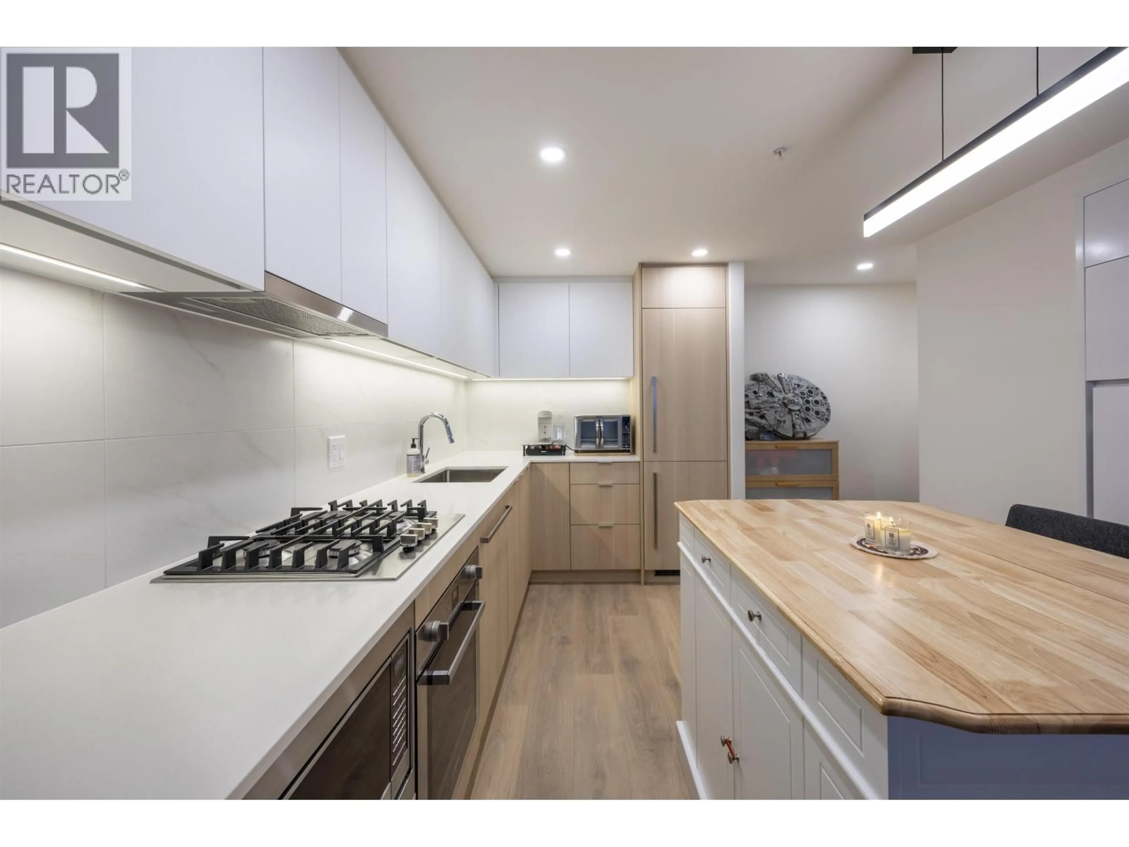 Unknown for 1205 - 318 ALDERSON AVENUE, Coquitlam British Columbia V3K0J1