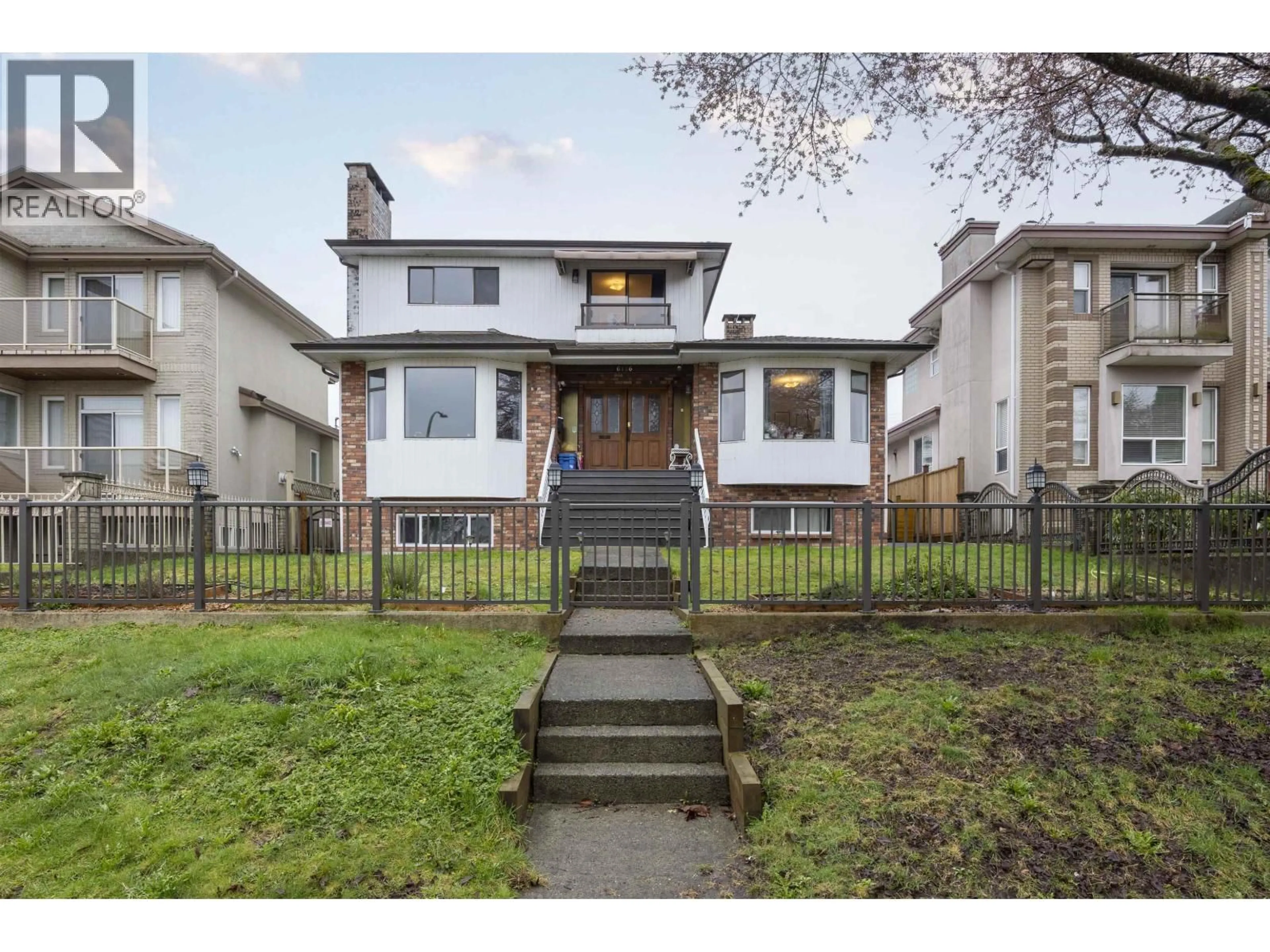Unknown for 6126 DICKENS STREET, Burnaby British Columbia V5H1W7