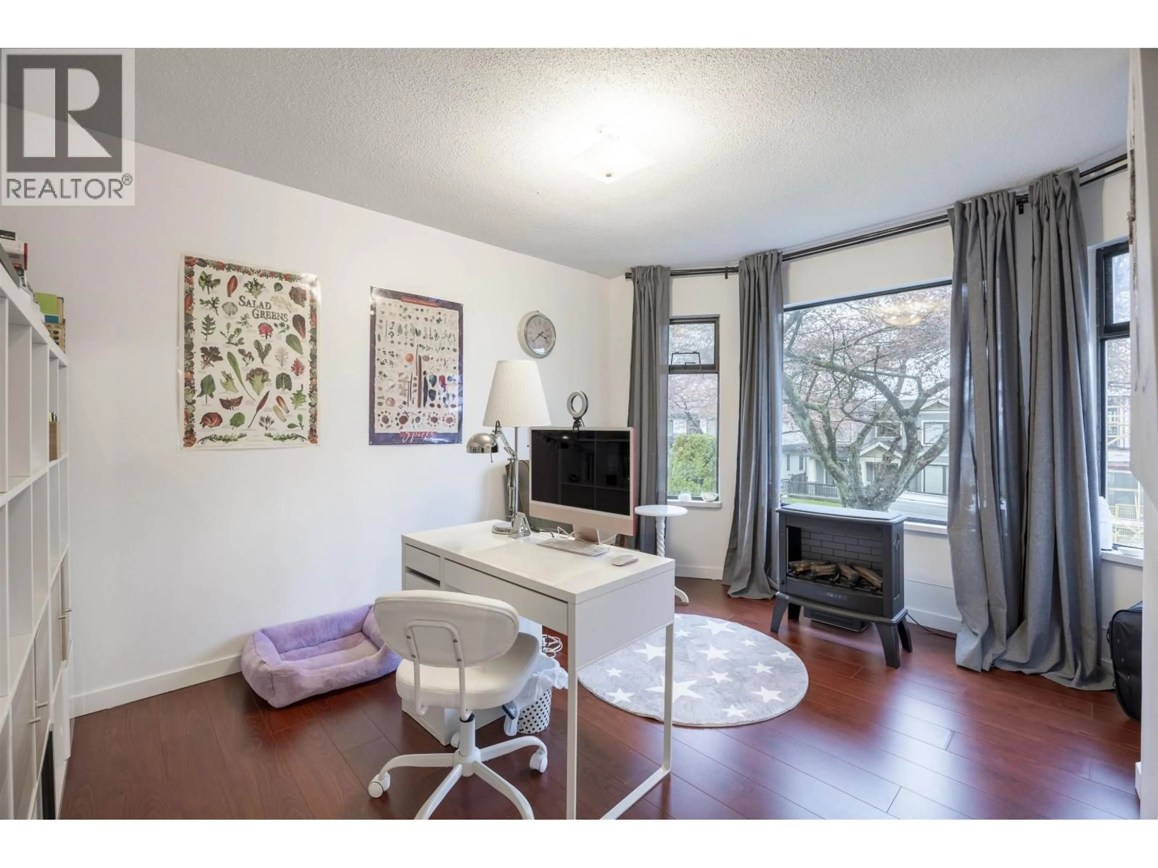 A pic of a room for 6126 DICKENS STREET, Burnaby British Columbia V5H1W7