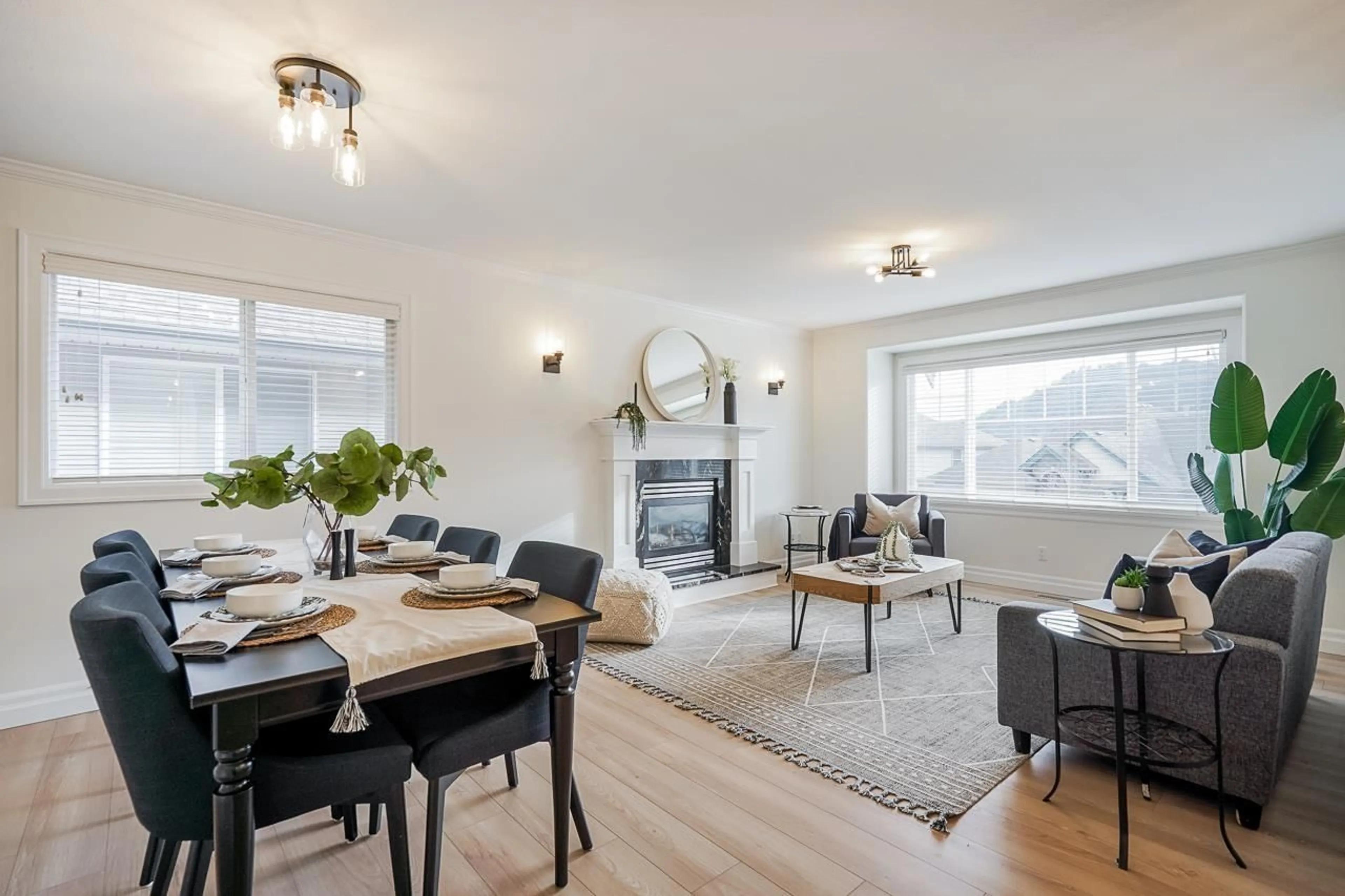 Living room with furniture, wood/laminate floor for 45987 SHERWOOD DRIVE, Chilliwack British Columbia V2R5T6