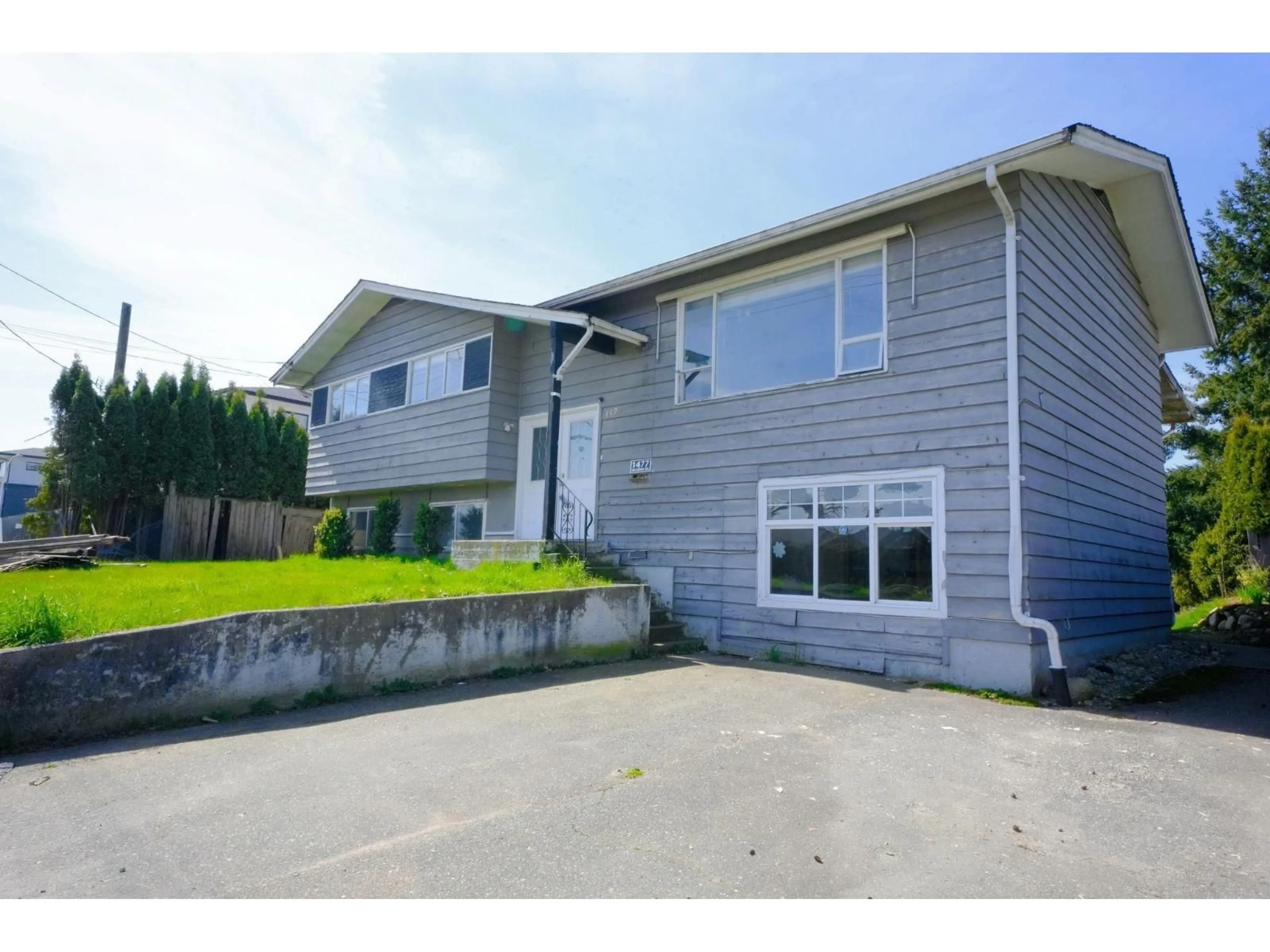 A pic from outside/outdoor area/front of a property/back of a property/a pic from drone, unknown for 1477 MCCALLUM ROAD, Abbotsford British Columbia V2S8B2