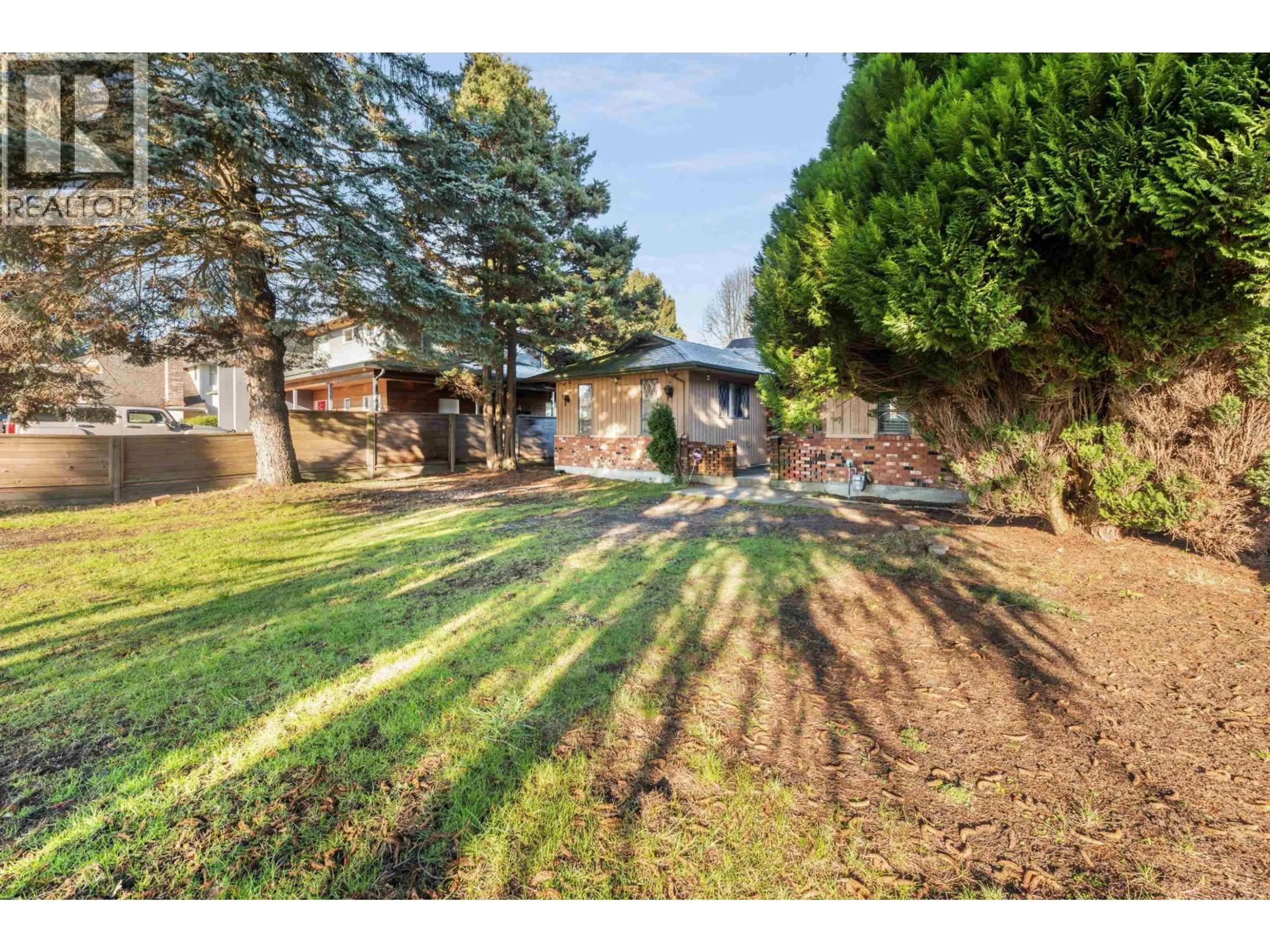 A pic from outside/outdoor area/front of a property/back of a property/a pic from drone, street for 10331 FINLAYSON DRIVE, Richmond British Columbia V6X1W8