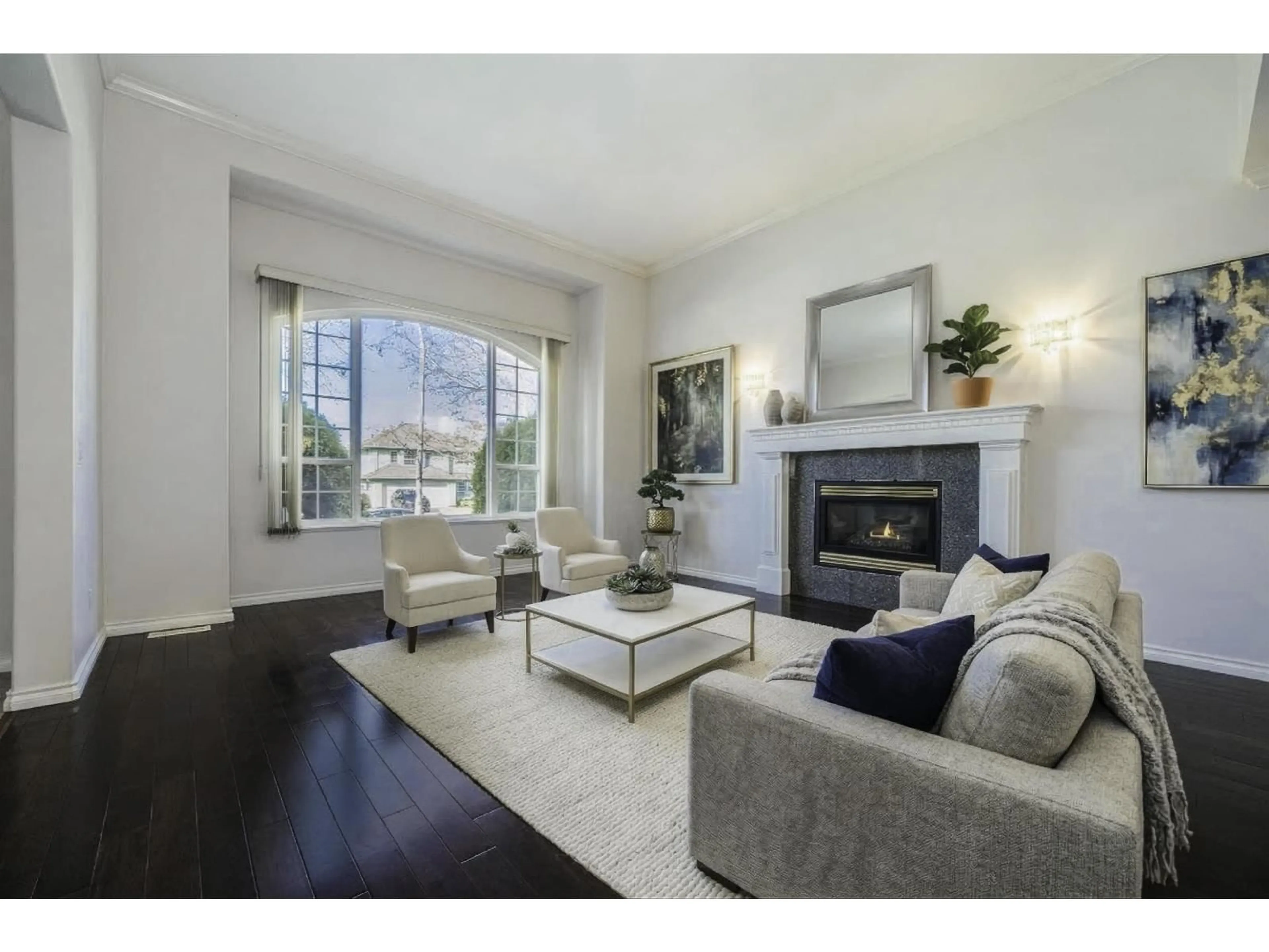 Living room with furniture, wood/laminate floor for 6312 186 STREET, Surrey British Columbia V3S8J5