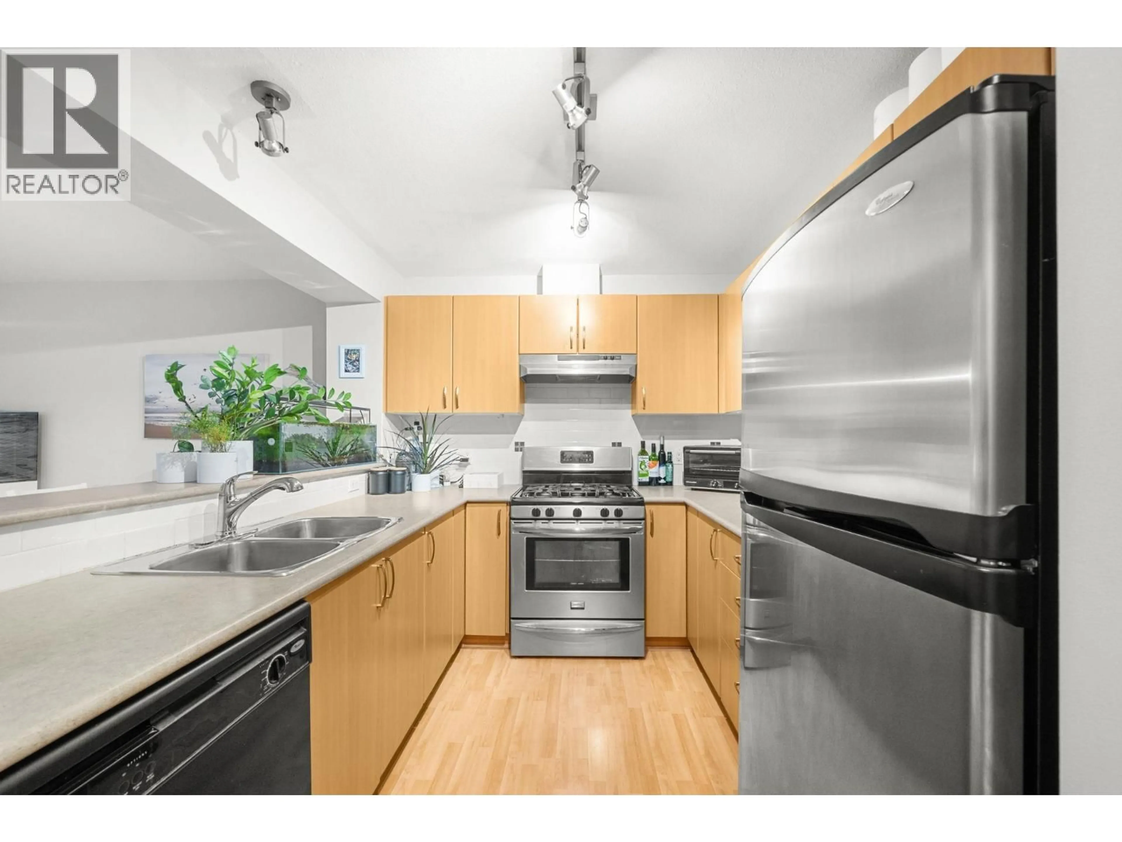 Standard kitchen, wood/laminate floor for 208 - 200 KLAHANIE DRIVE, Port Moody British Columbia V3H5K7