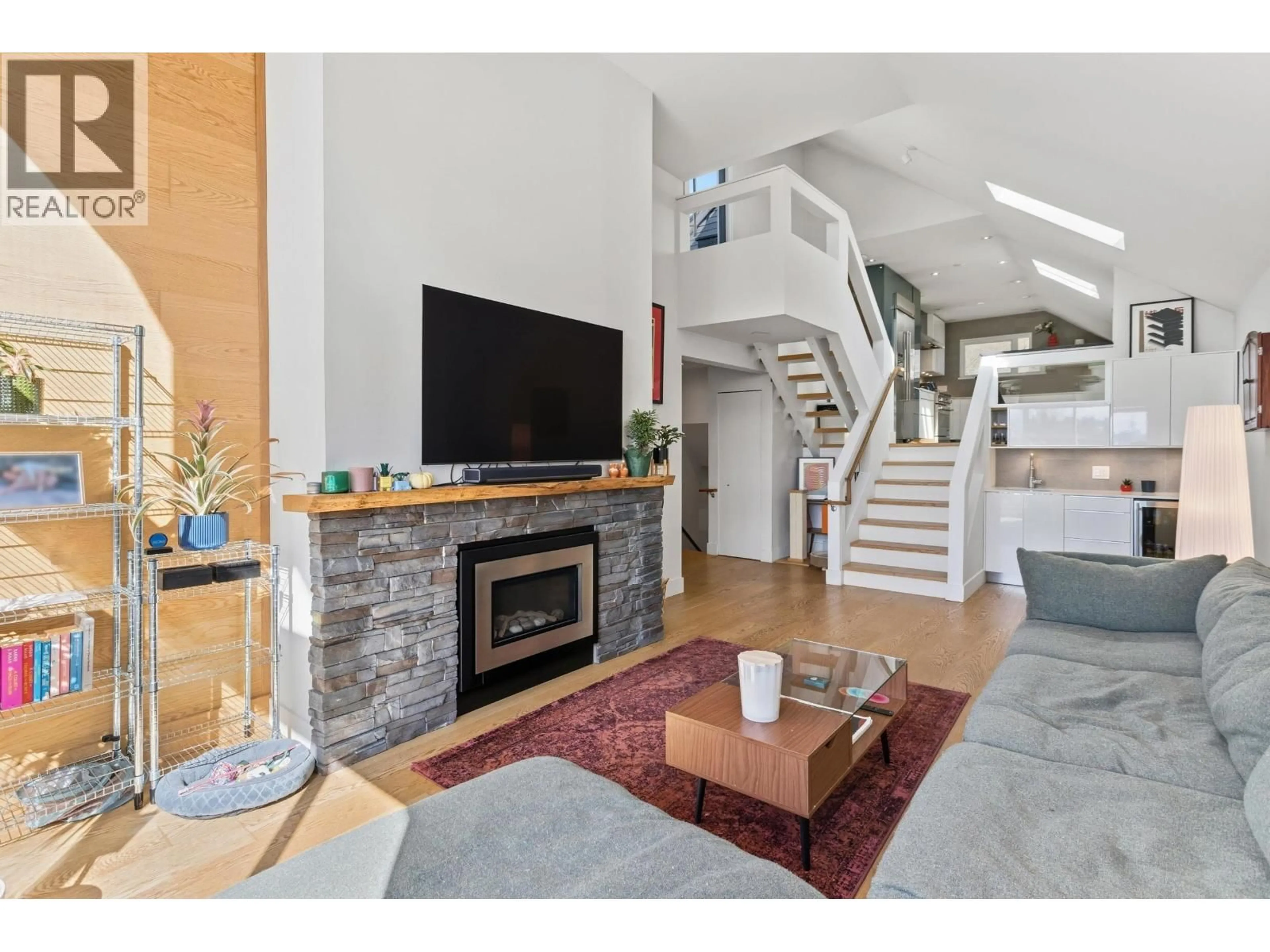 Living room with furniture, unknown for D - 225 E 4TH STREET, North Vancouver British Columbia V7L1J1