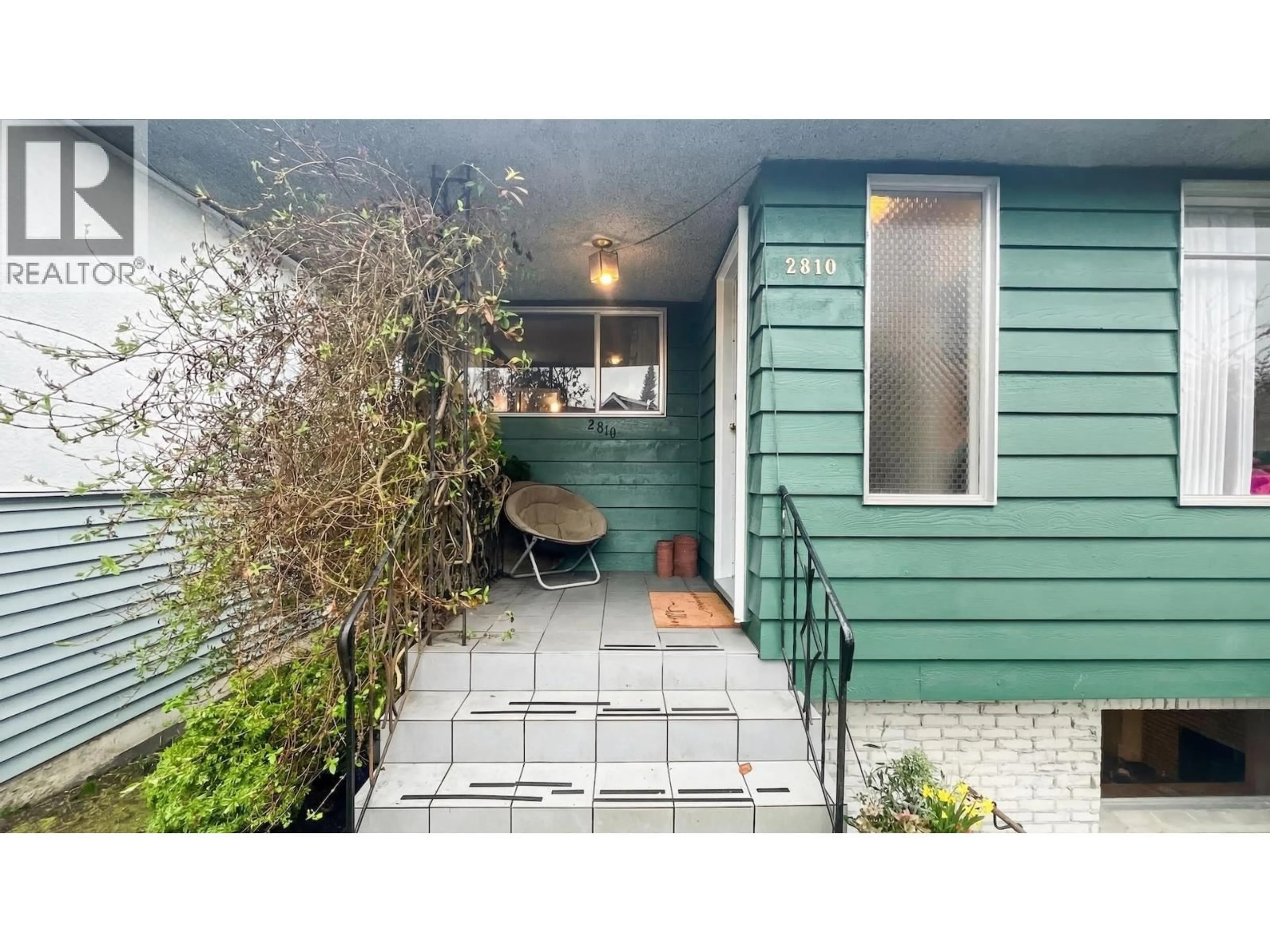 Patio, street for 2810 31ST AVENUE, Vancouver British Columbia V6L2A2