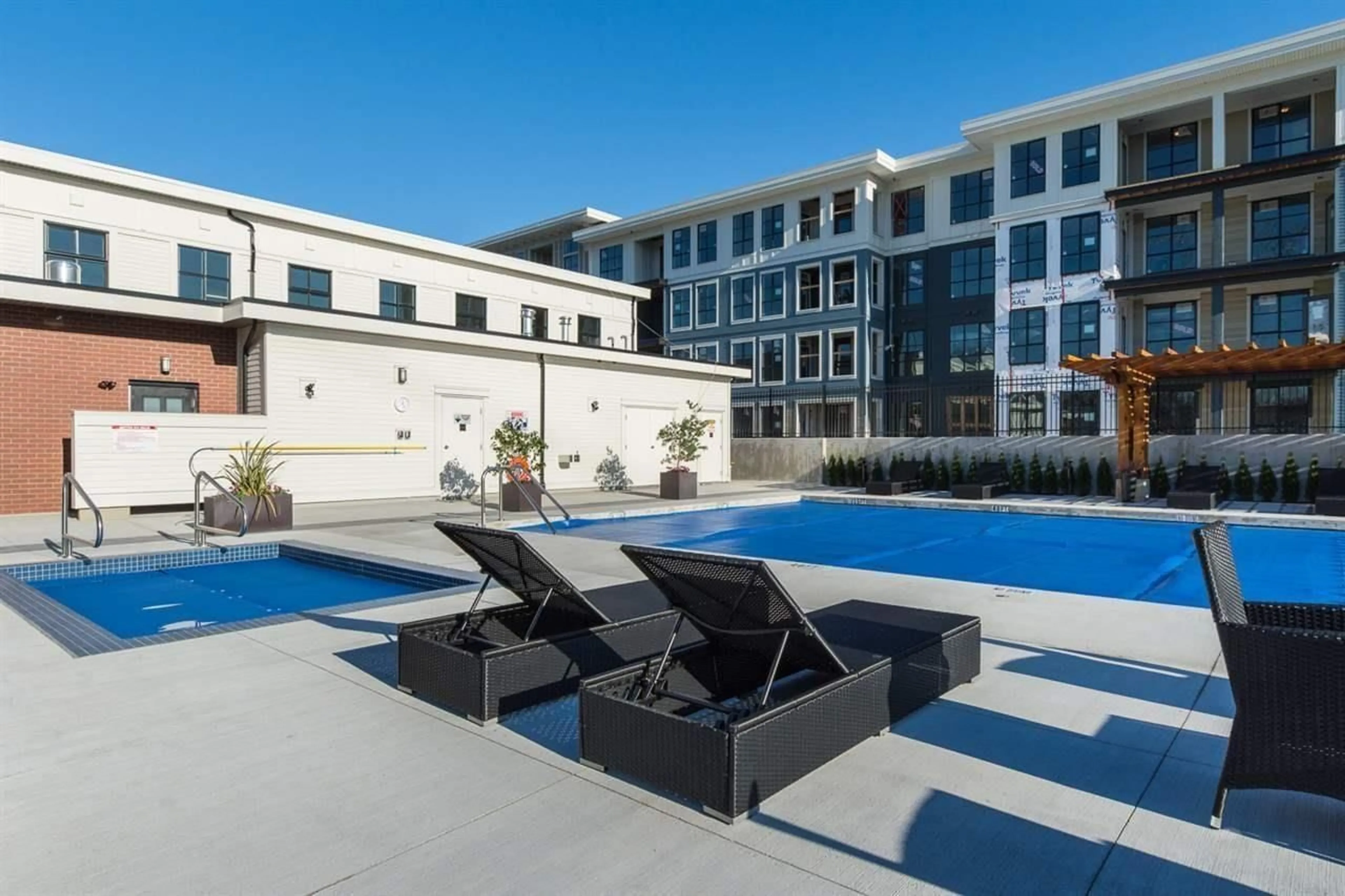 Pool for 216 - 3323 151 STREET, Surrey British Columbia V3Z0L3