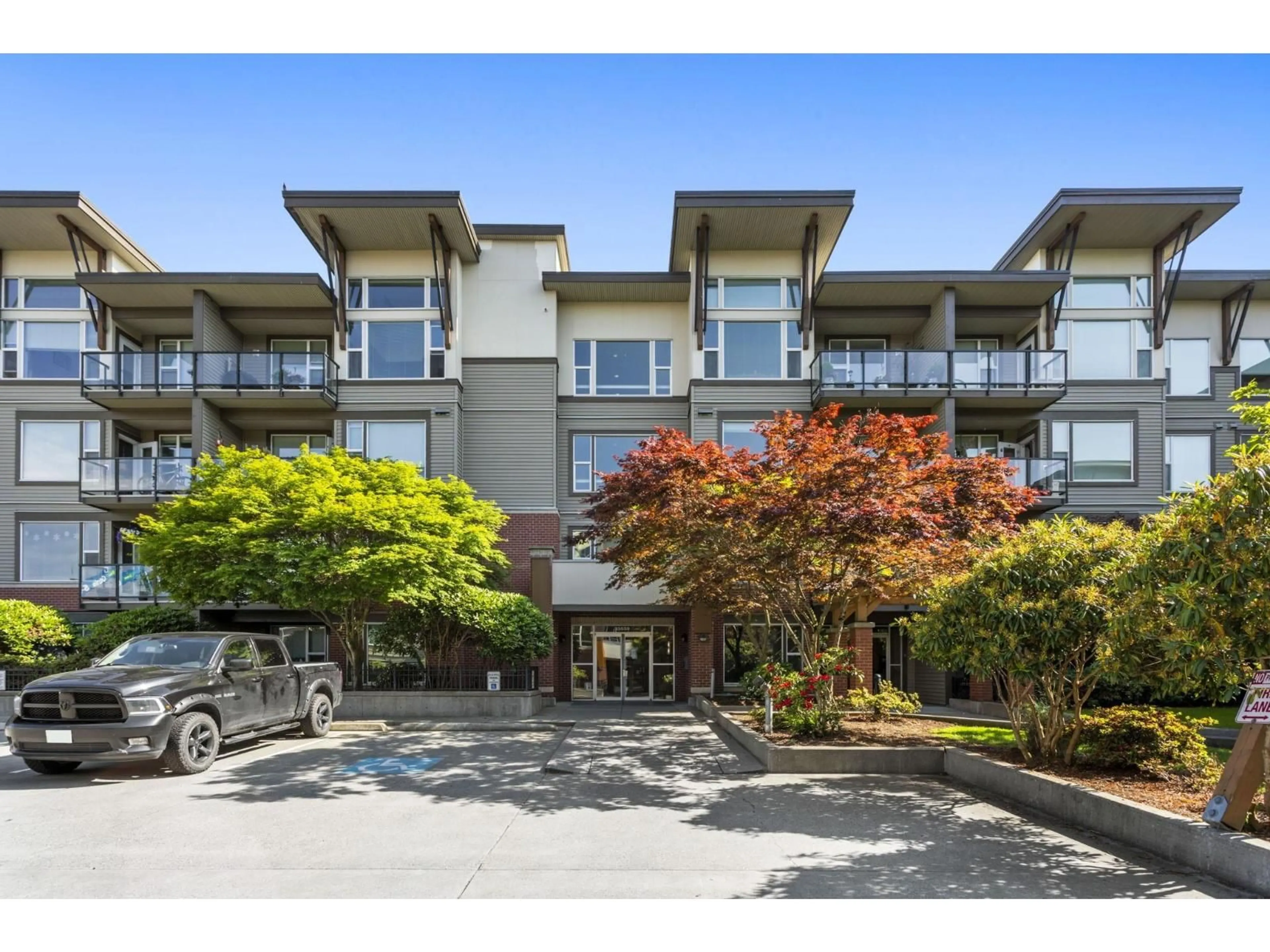 Unknown for 203 - 33539 HOLLAND AVENUE, Abbotsford British Columbia V2S0C6