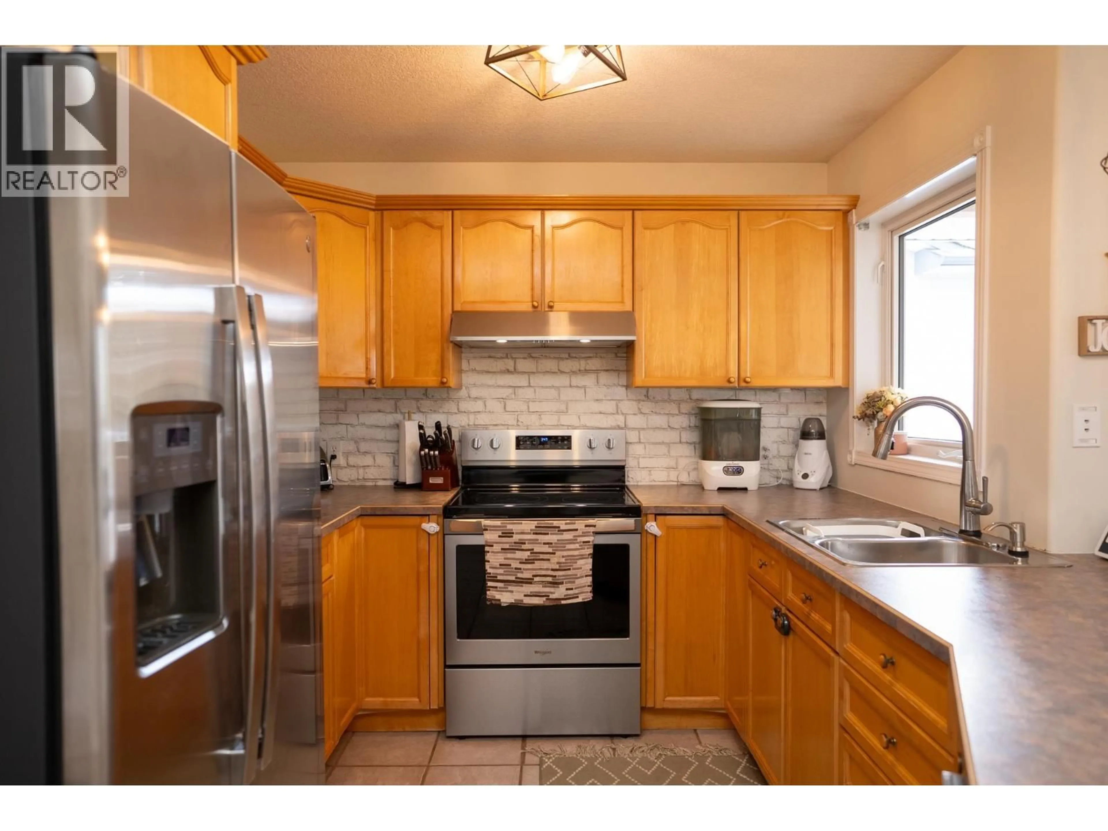 Standard kitchen, unknown for 6965 WESTGATE AVENUE, Prince George British Columbia V2N5R3