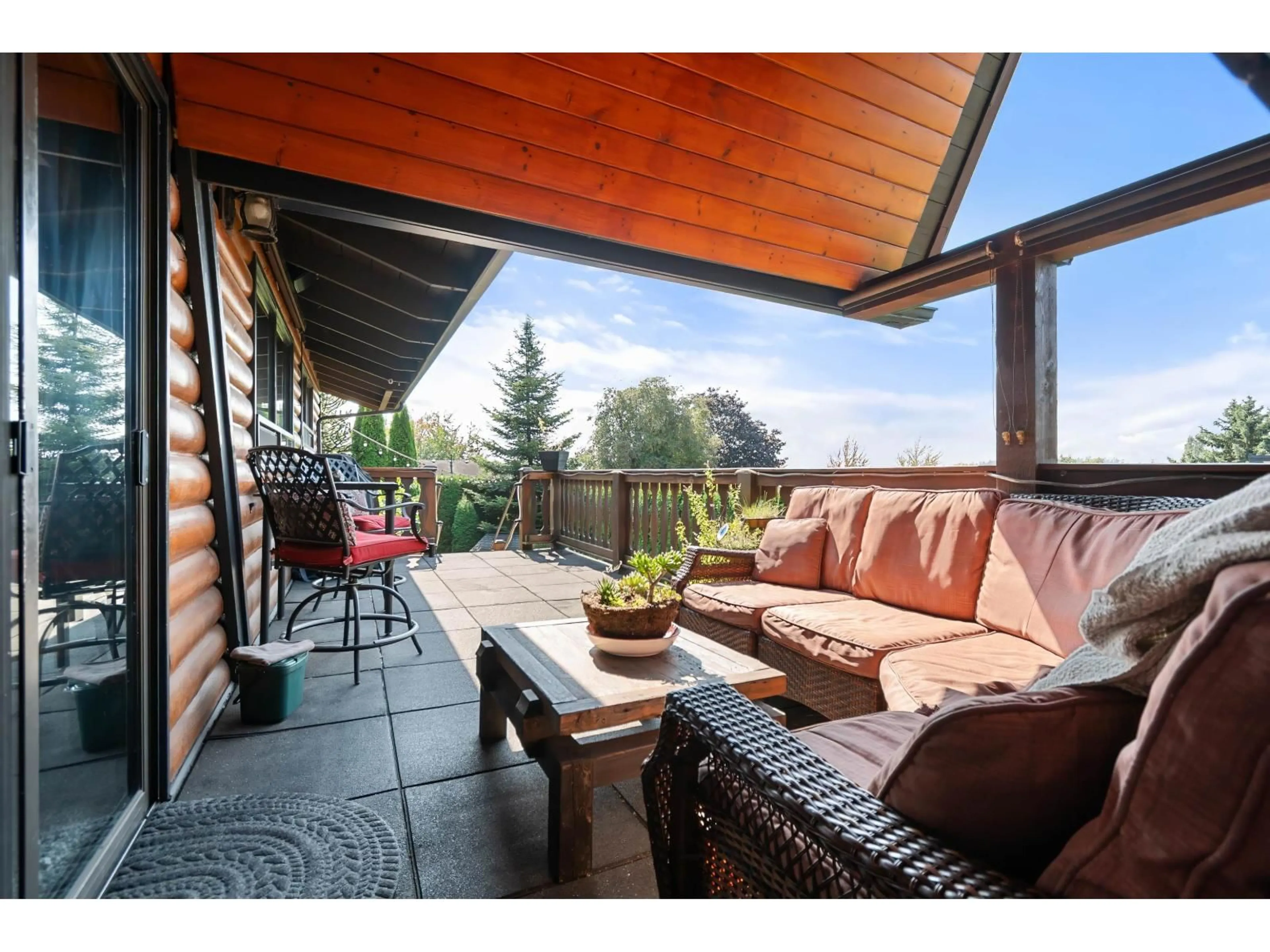 Patio, unknown for 18058 57A AVENUE, Surrey British Columbia V3S1J6