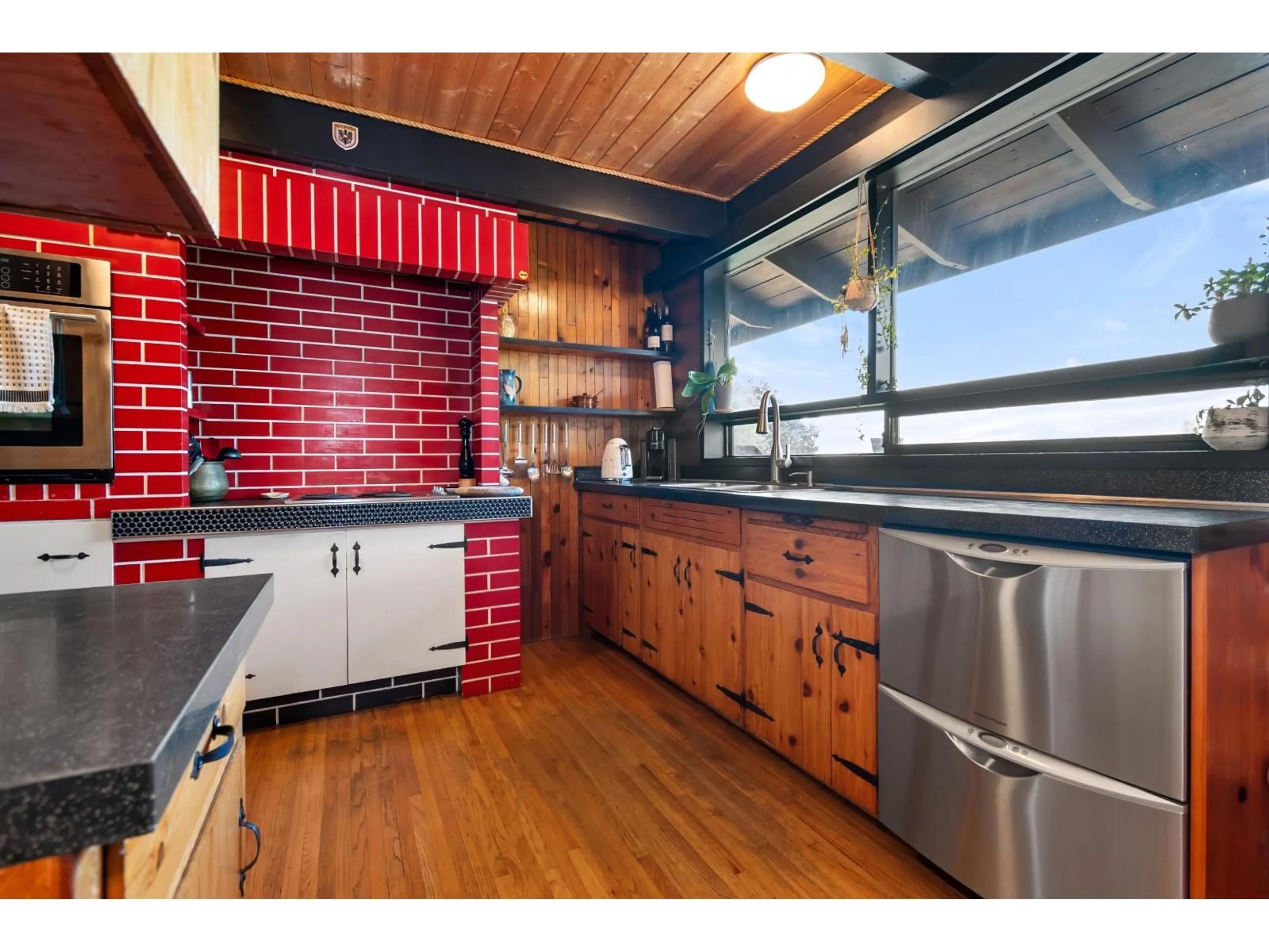 Unknown for 18058 57A AVENUE, Surrey British Columbia V3S1J6