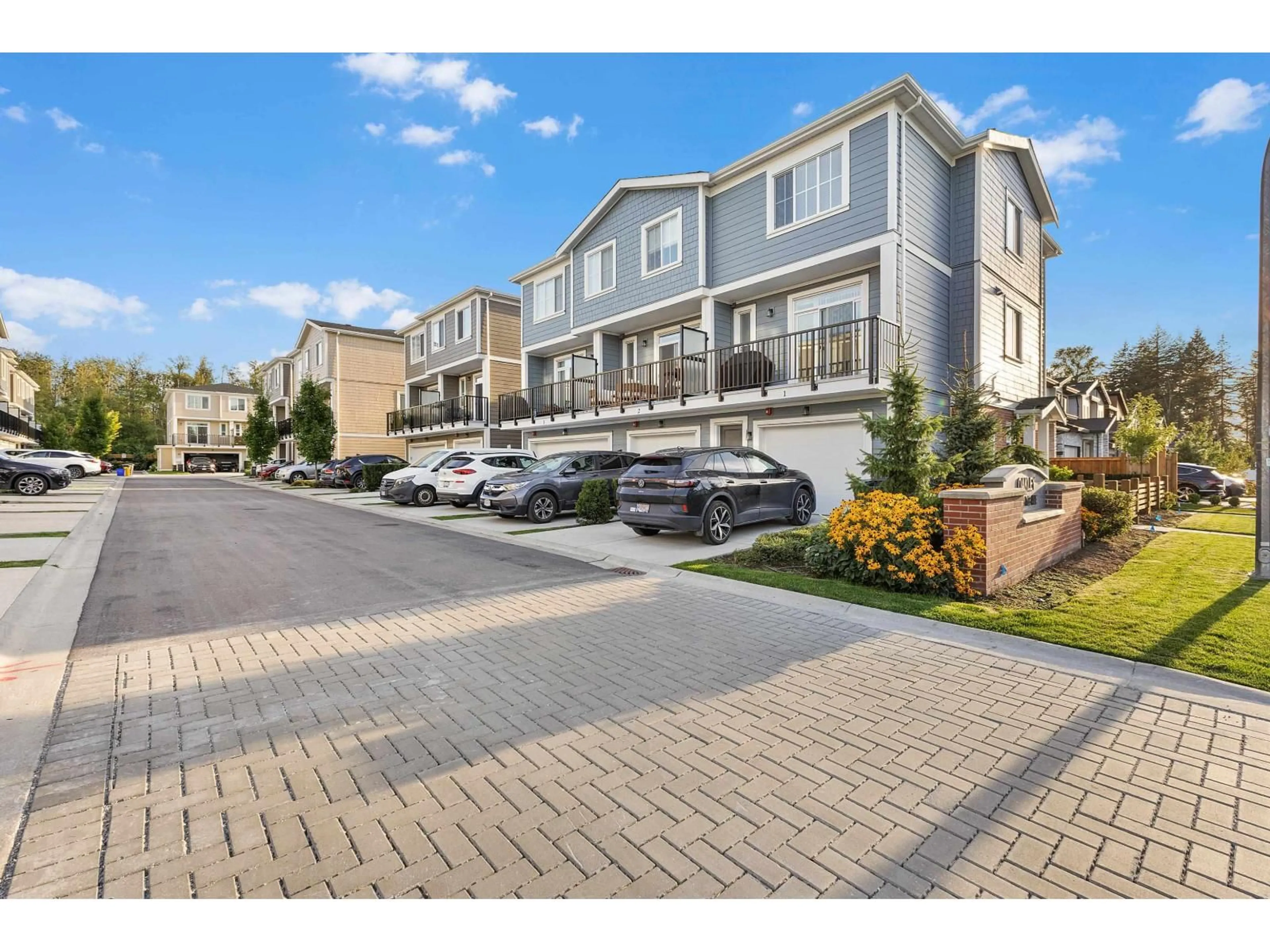 Unknown for 1 - 20680 76B AVENUE, Langley British Columbia V2Y4L2