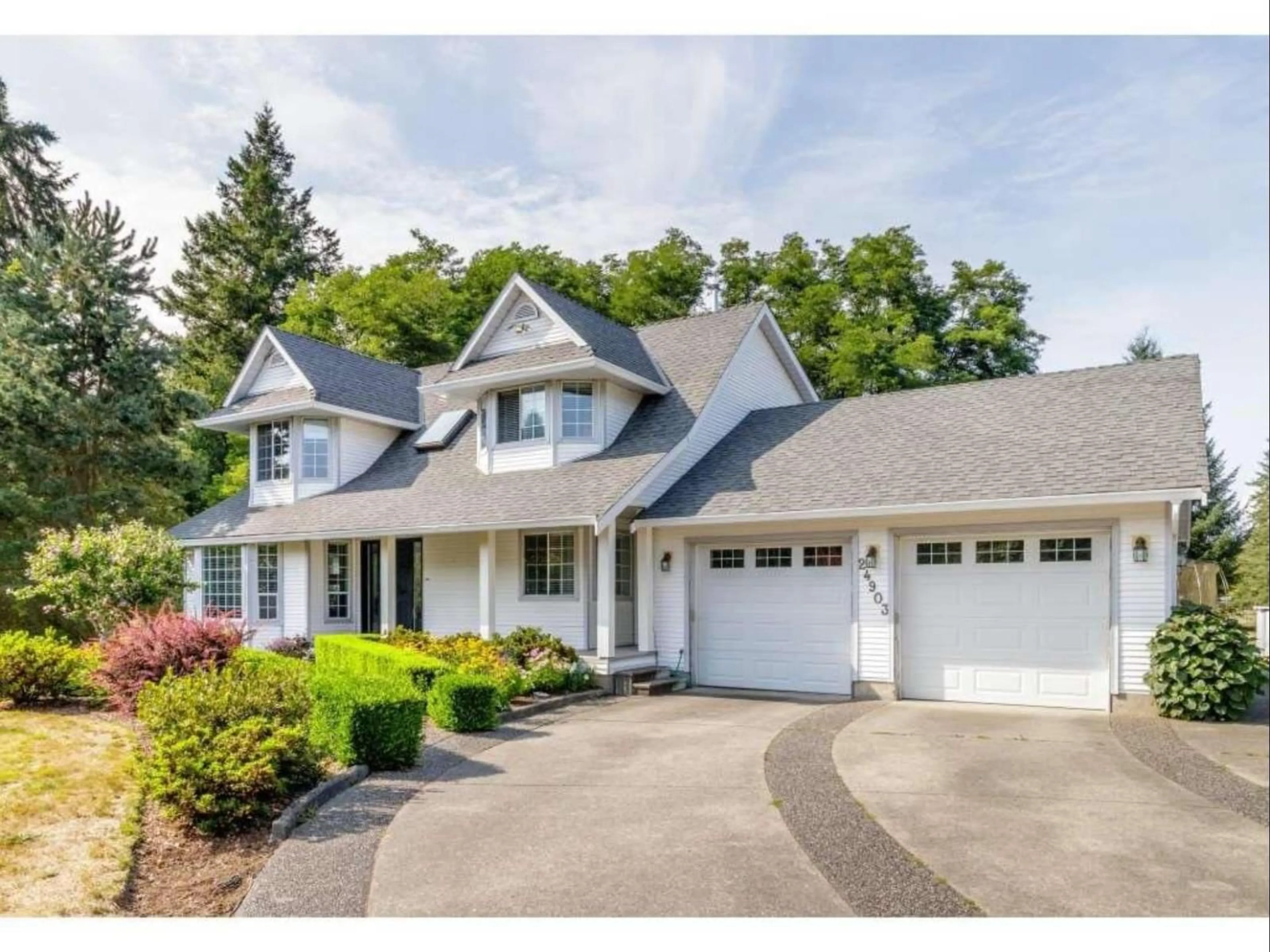 Home with vinyl exterior material, street for 24903 54 AVENUE, Langley British Columbia V4W1T3