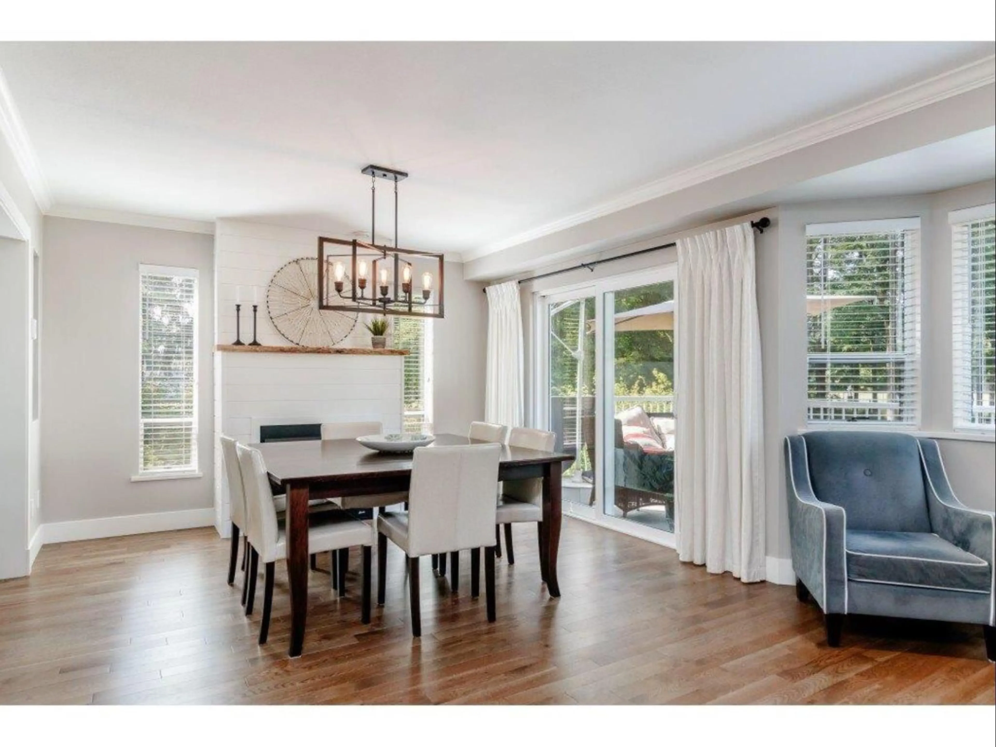 Dining room, wood/laminate floor for 24903 54 AVENUE, Langley British Columbia V4W1T3