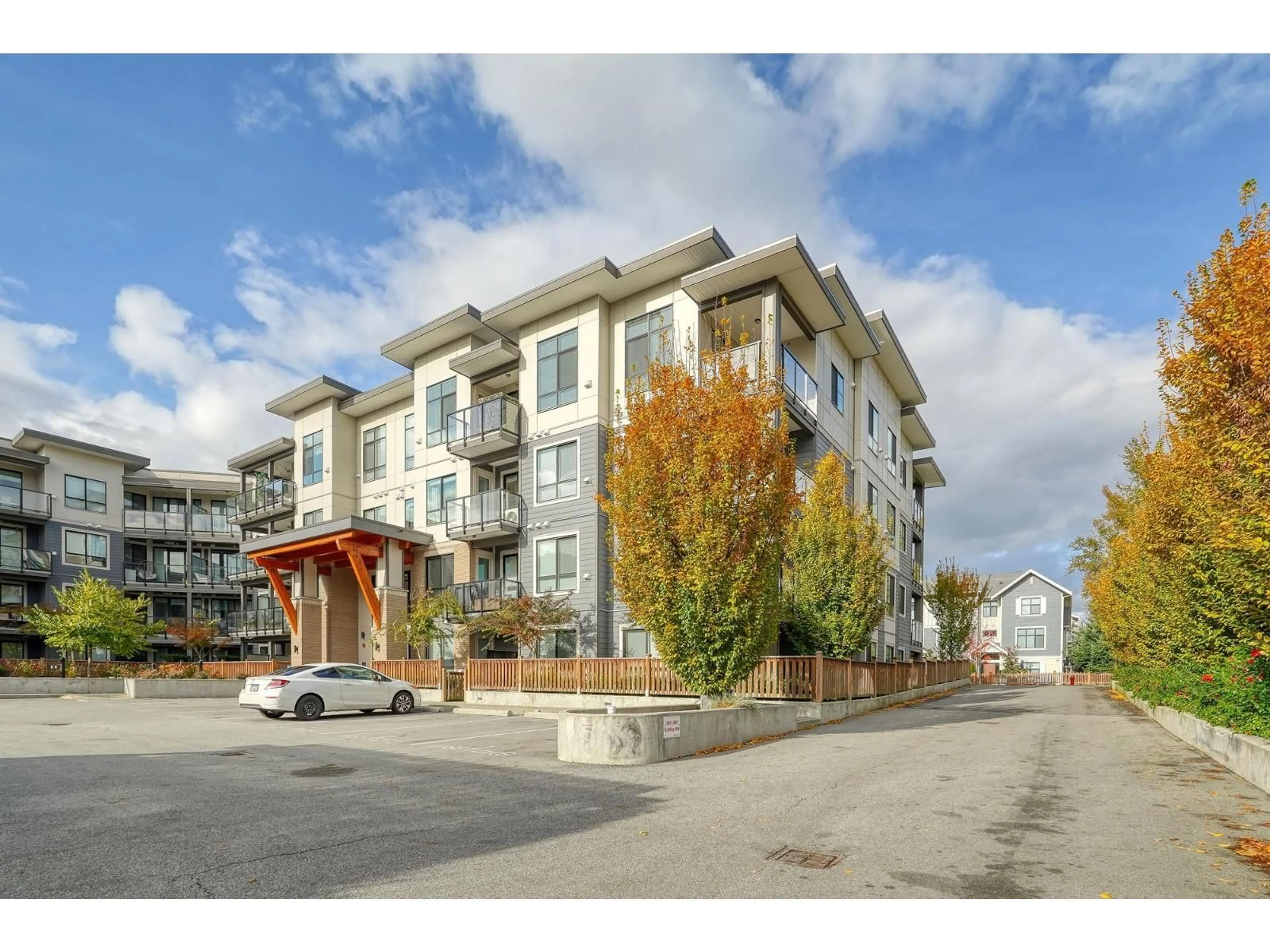 Unknown for 110 - 20356 72B AVENUE, Langley British Columbia V2Y4J9