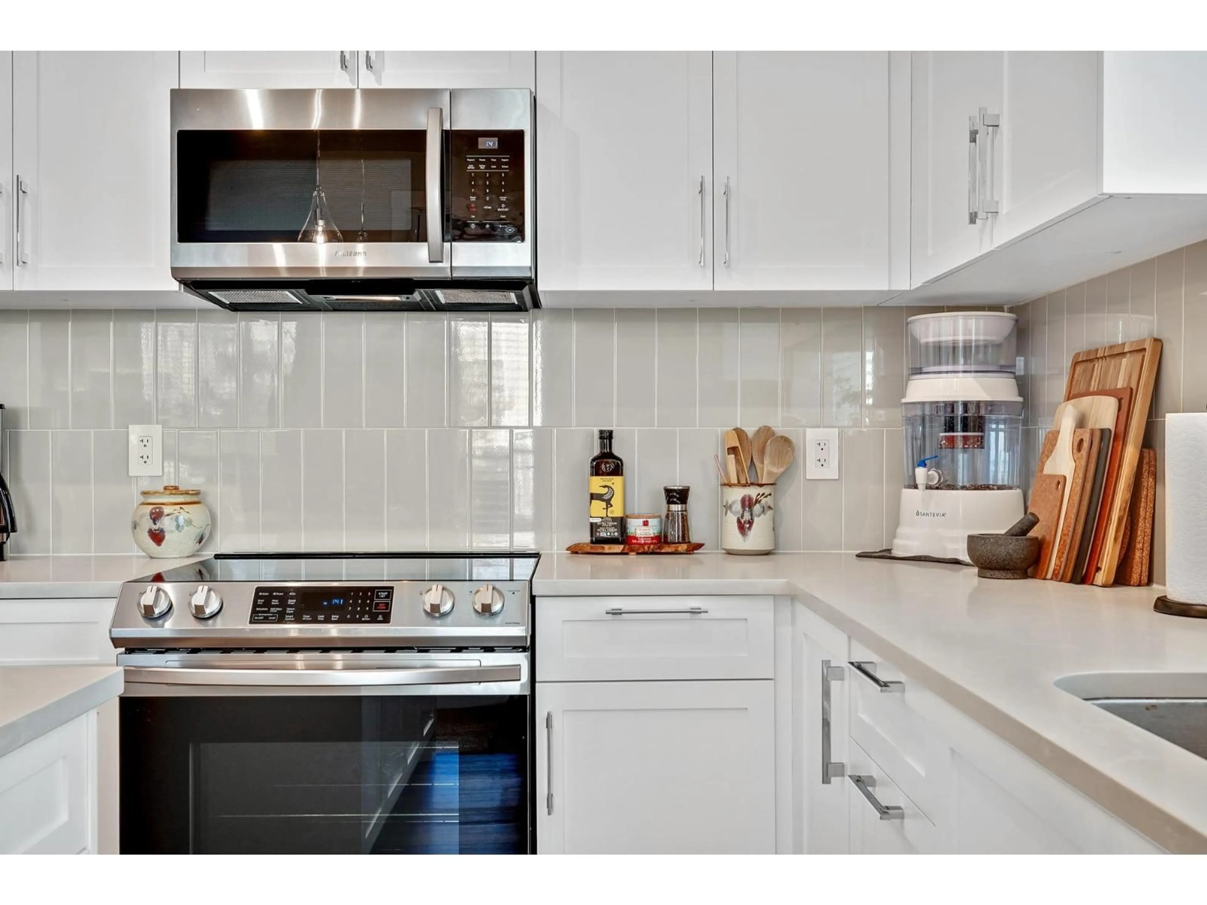 Unknown for 110 - 20356 72B AVENUE, Langley British Columbia V2Y4J9