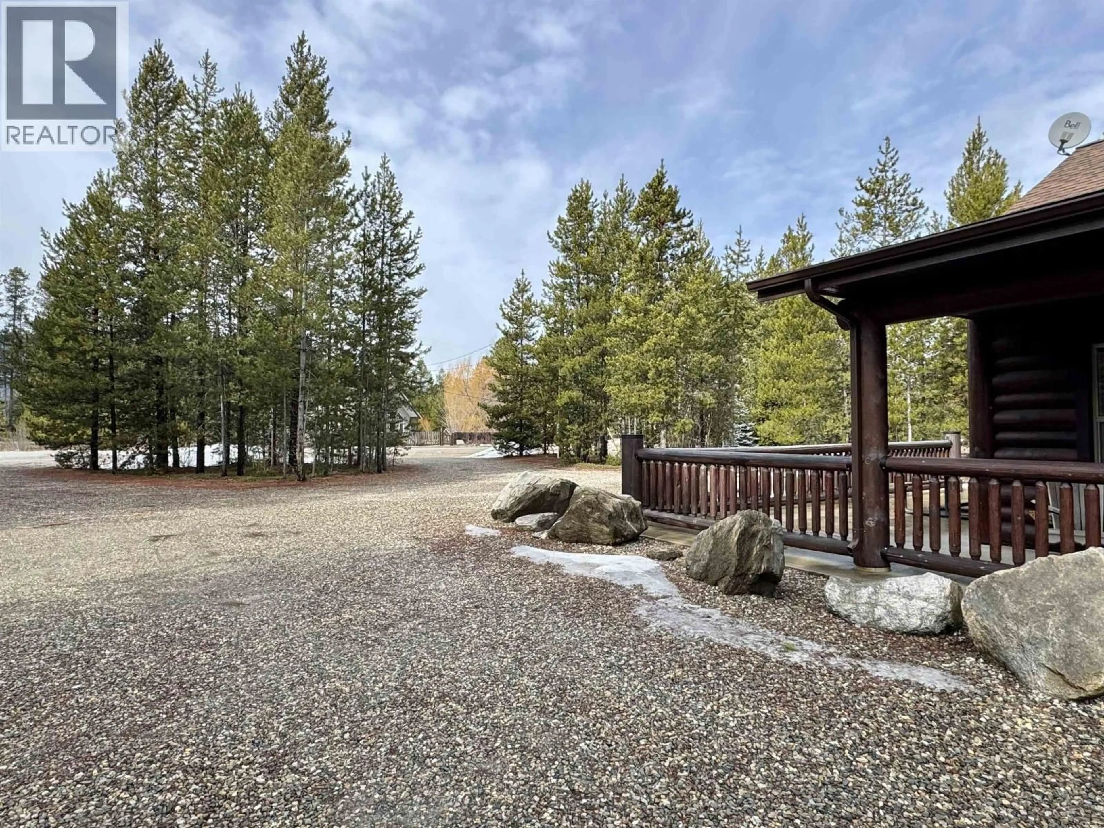 Patio, water/lake/river/ocean view for 1959 CRANBERRY PLACE, Valemount British Columbia V0E2Z0