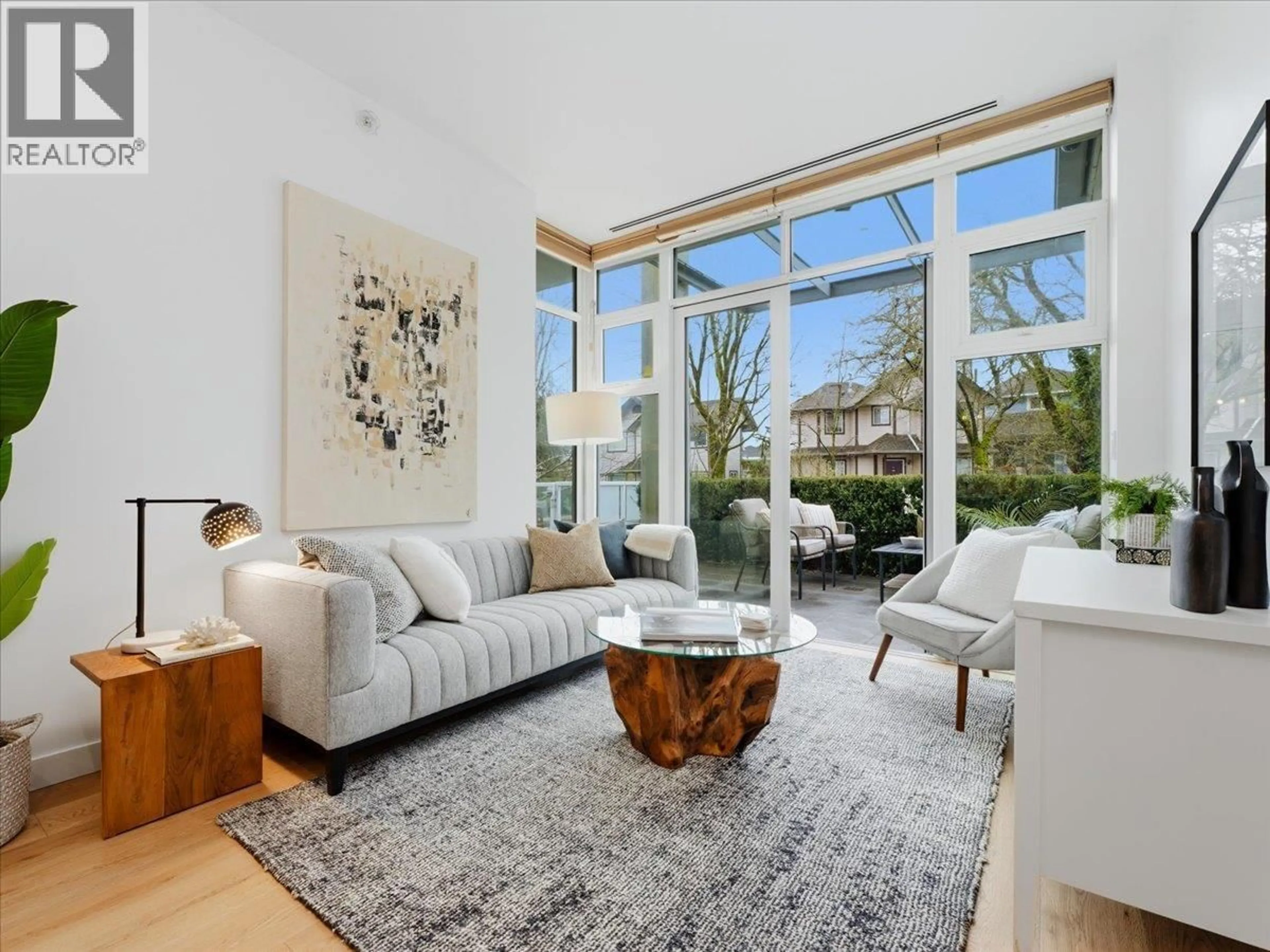 Living room with furniture, unknown for 107 - 2221 30TH AVENUE, Vancouver British Columbia V5N0G6