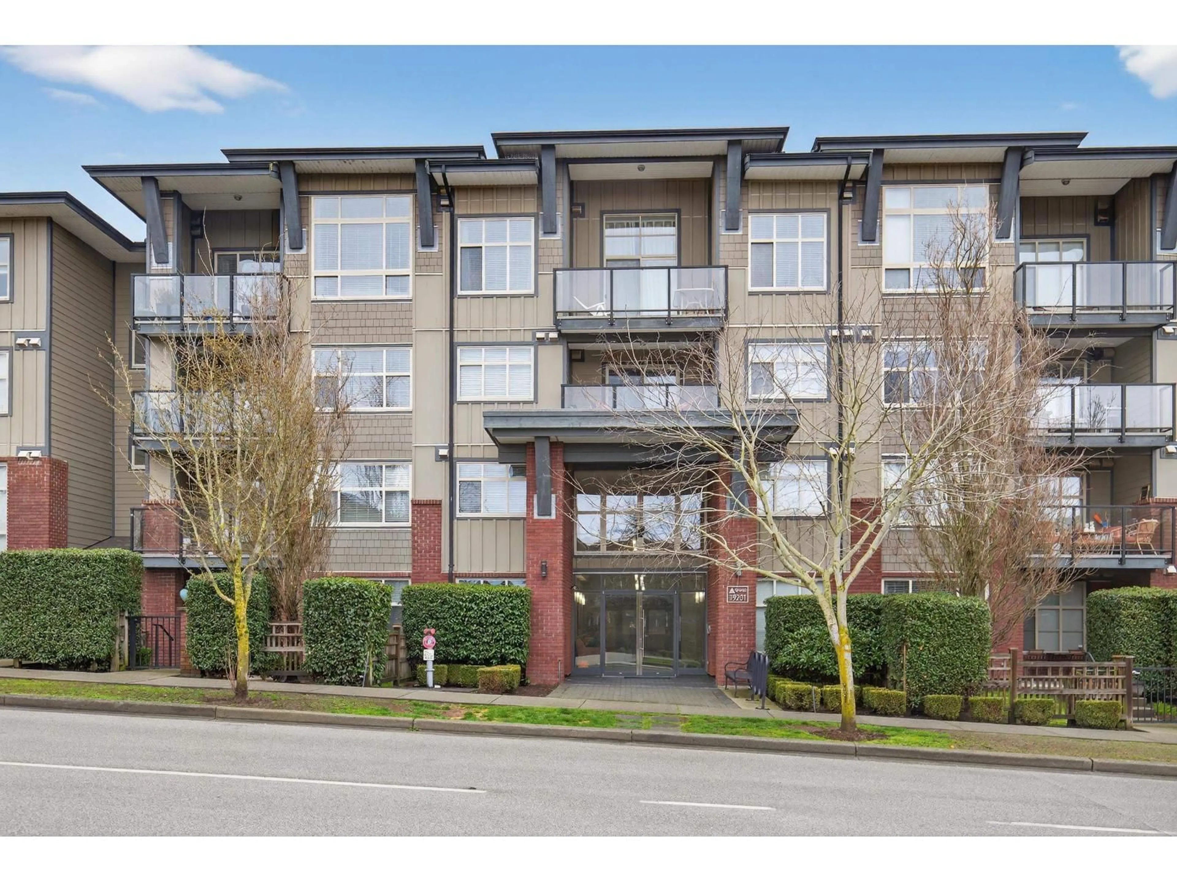 Unknown for 101 - 19201 66A AVENUE, Surrey British Columbia V4N6N7