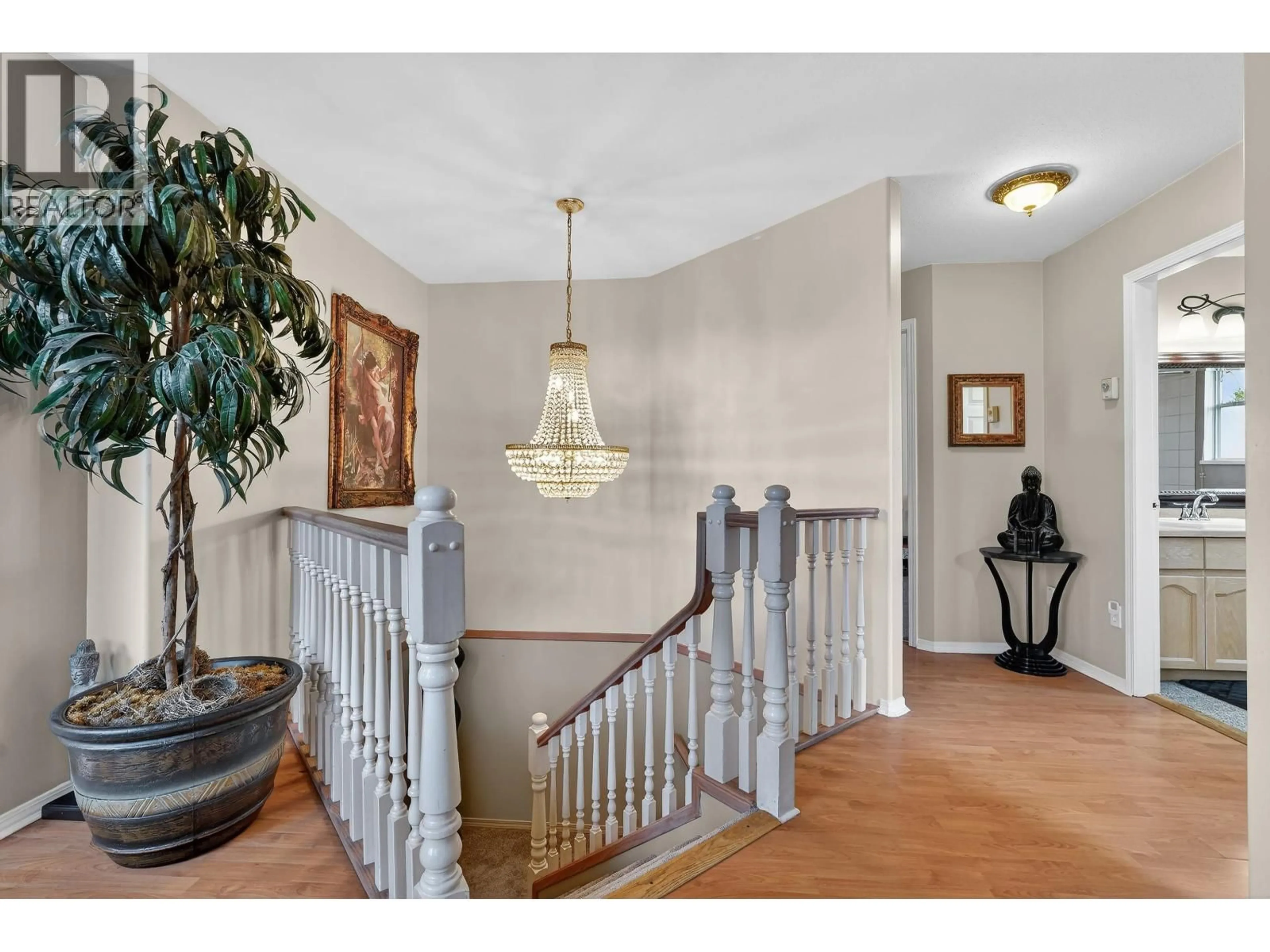 Indoor foyer for 2996 MARCELLIN PLACE, Coquitlam British Columbia V3C6E7