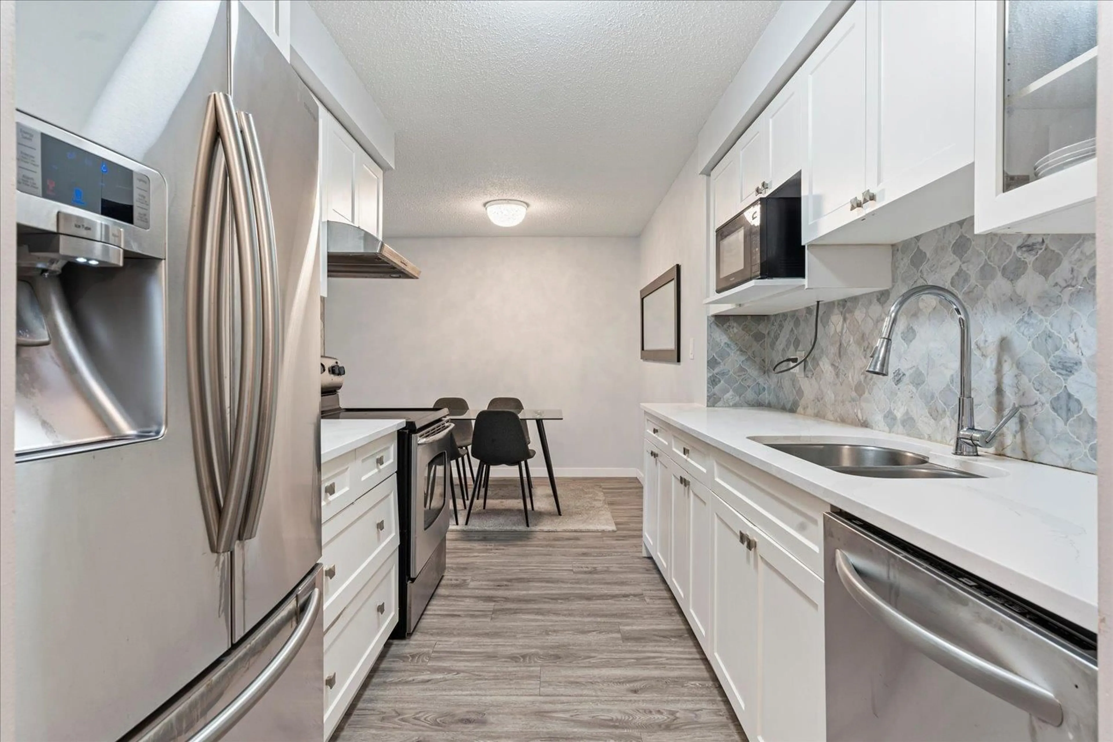 Standard kitchen, unknown for 115 - 45598 MCINTOSH DRIVE, Chilliwack British Columbia V2P7J3