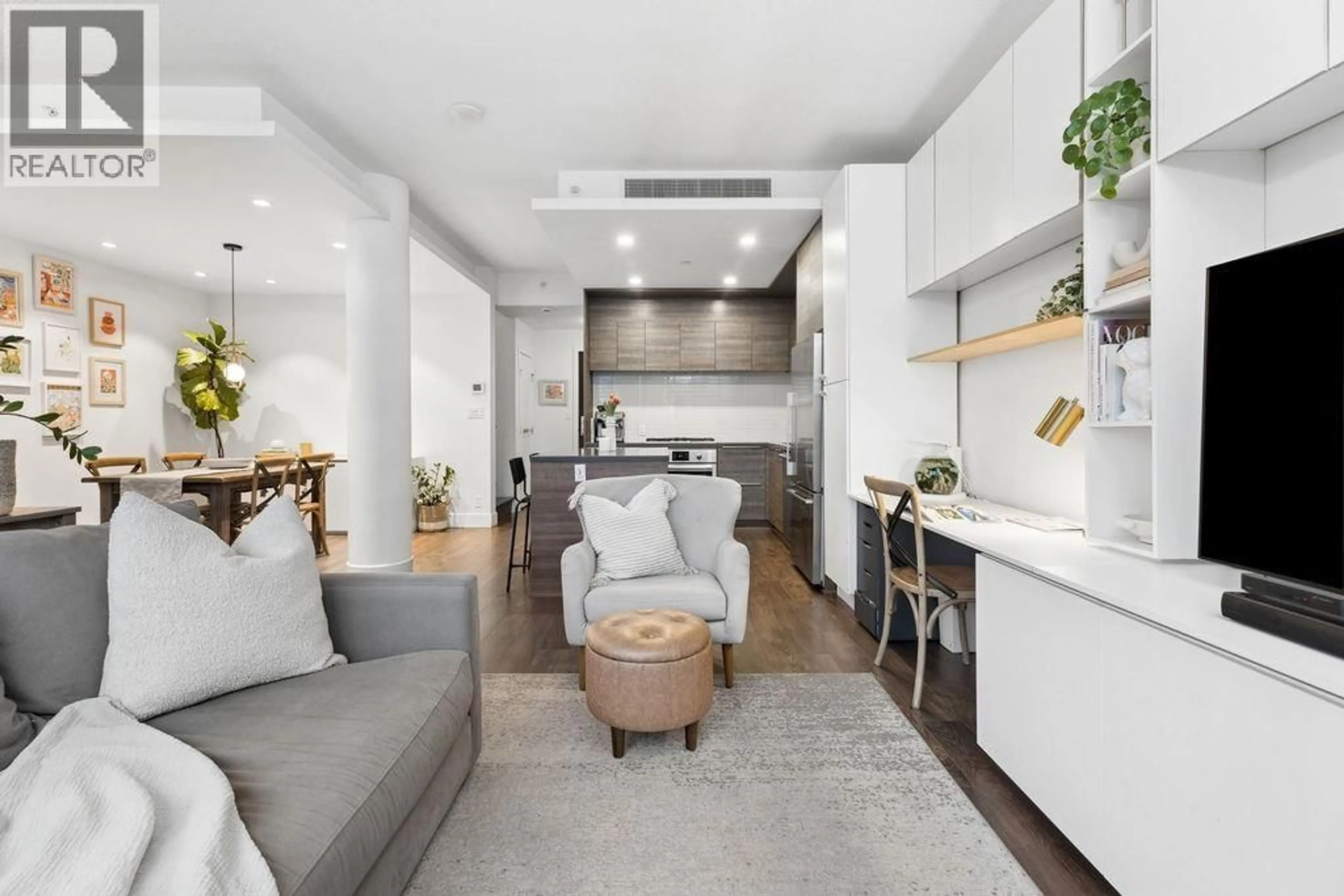 Open concept kitchen, unknown for 101 - 1550 FERN STREET, North Vancouver British Columbia V7J0A9