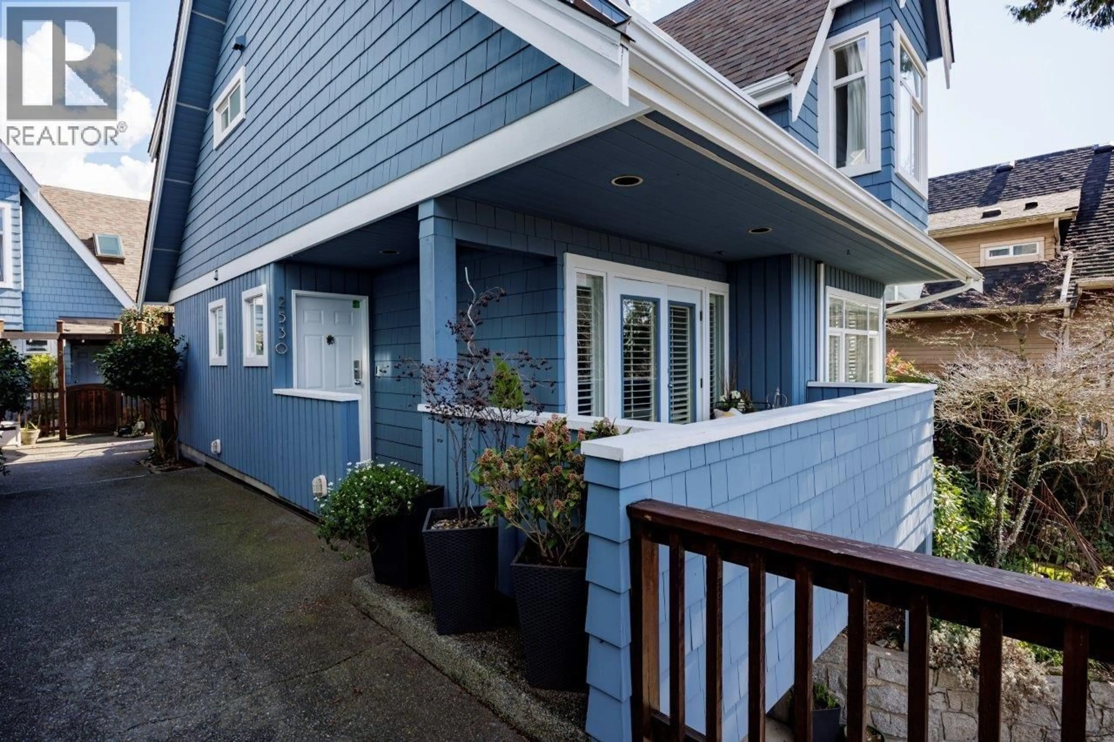 Home with vinyl exterior material, street for 2530 WESTERN AVENUE, North Vancouver British Columbia V7N3L1