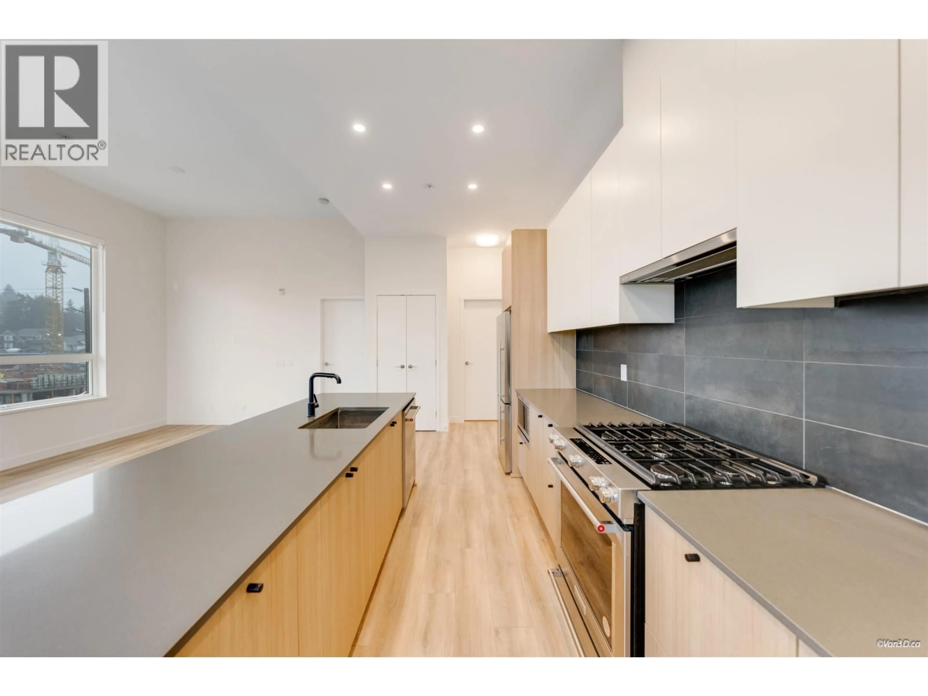 Unknown for 602 - 645 COMO LAKE AVENUE, Coquitlam British Columbia V3J0N9