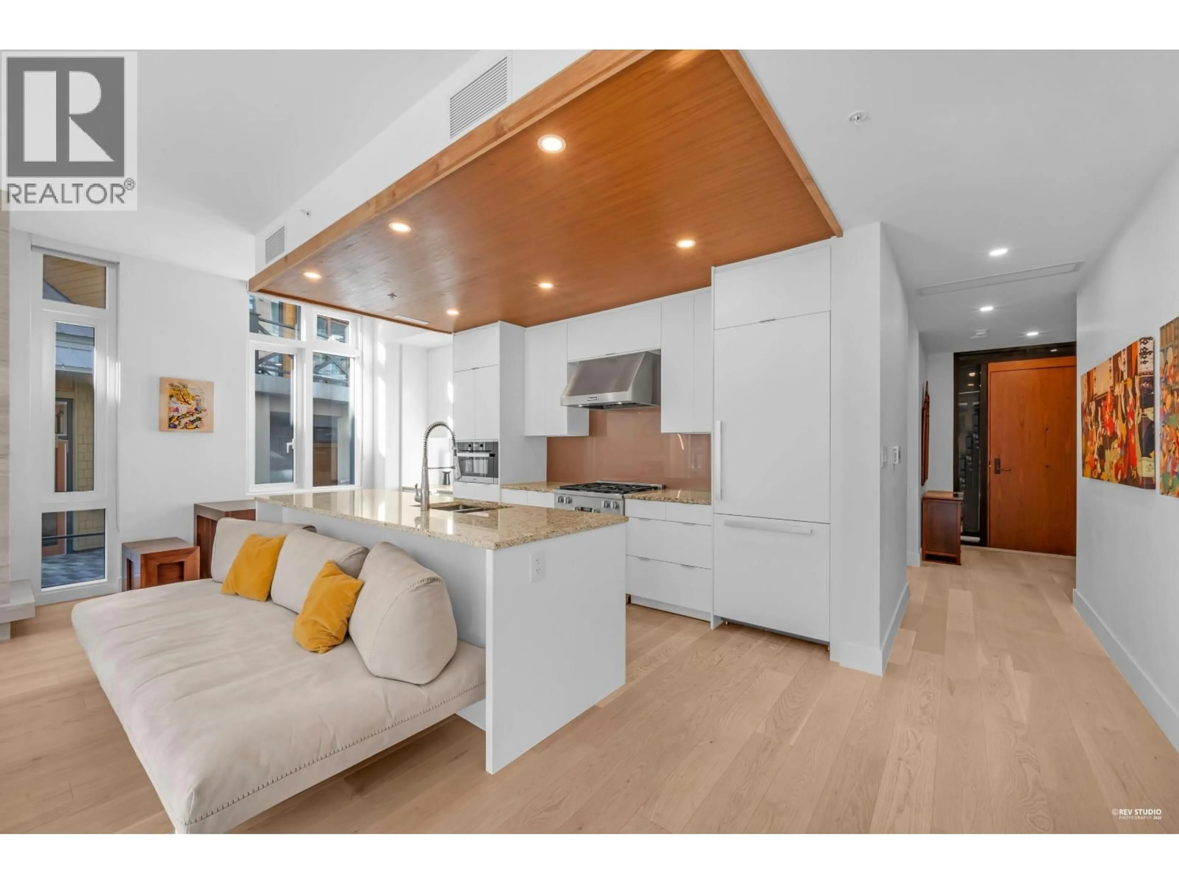 Open concept kitchen, unknown for 203 - 6697 NELSON AVENUE, West Vancouver British Columbia V7W2B2