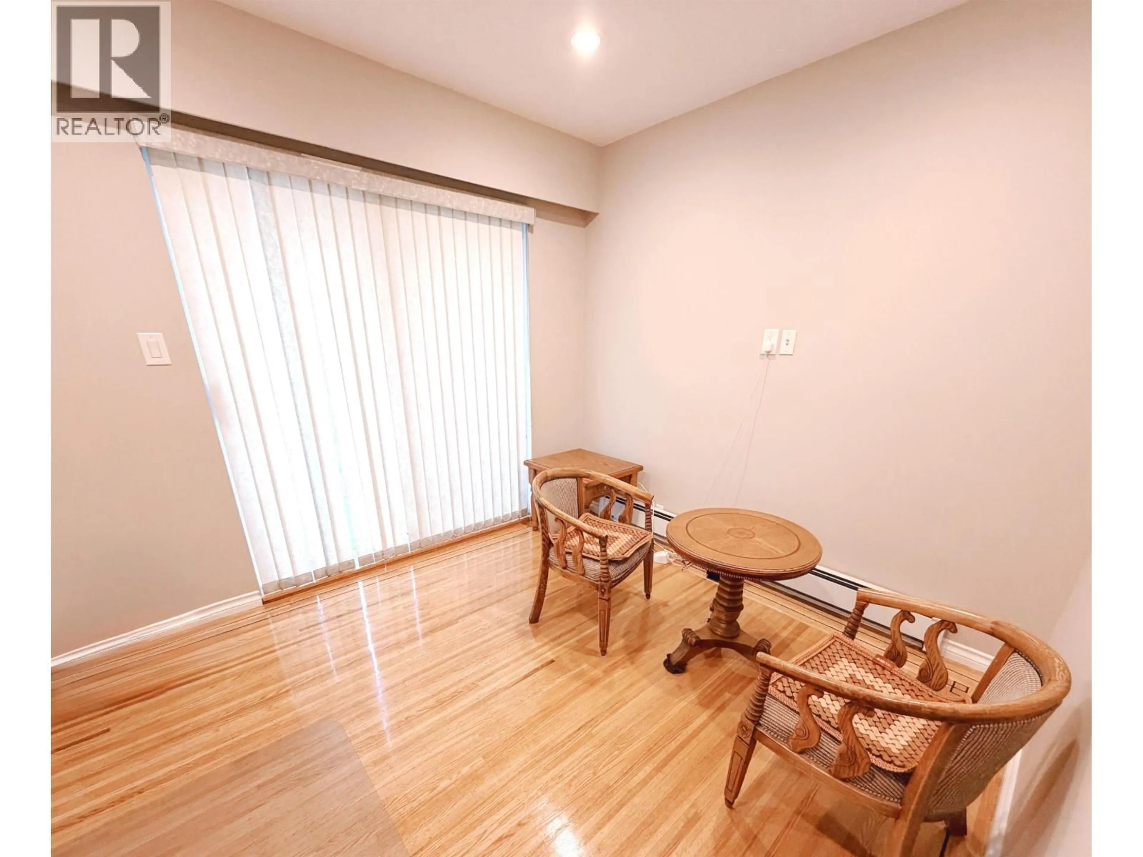 A pic of a room for 4882 MOSS STREET, Vancouver British Columbia V5R3Y2