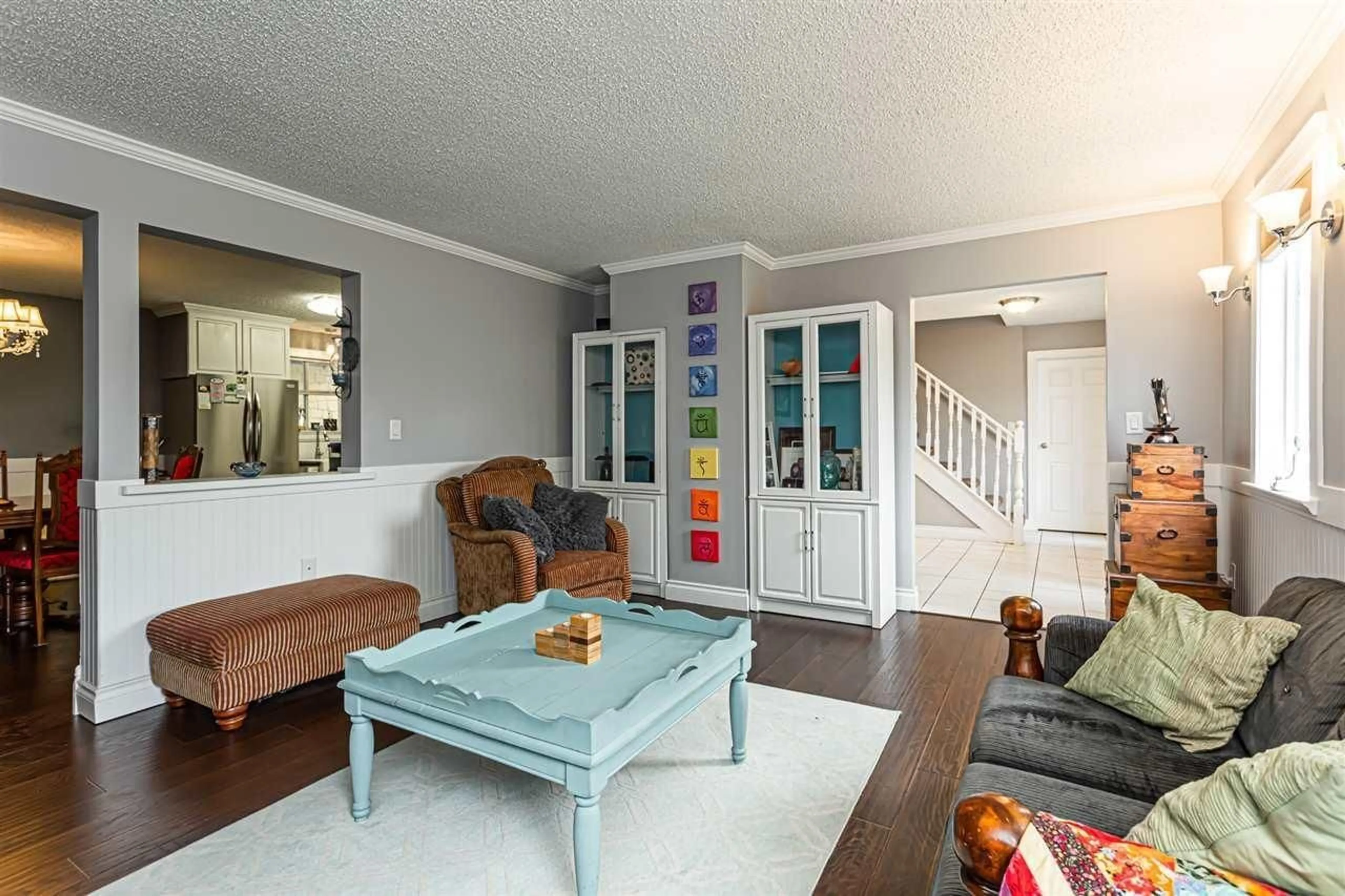 Living room with furniture, unknown for 45425 MCINTOSH DRIVE, Chilliwack British Columbia V2P6V4