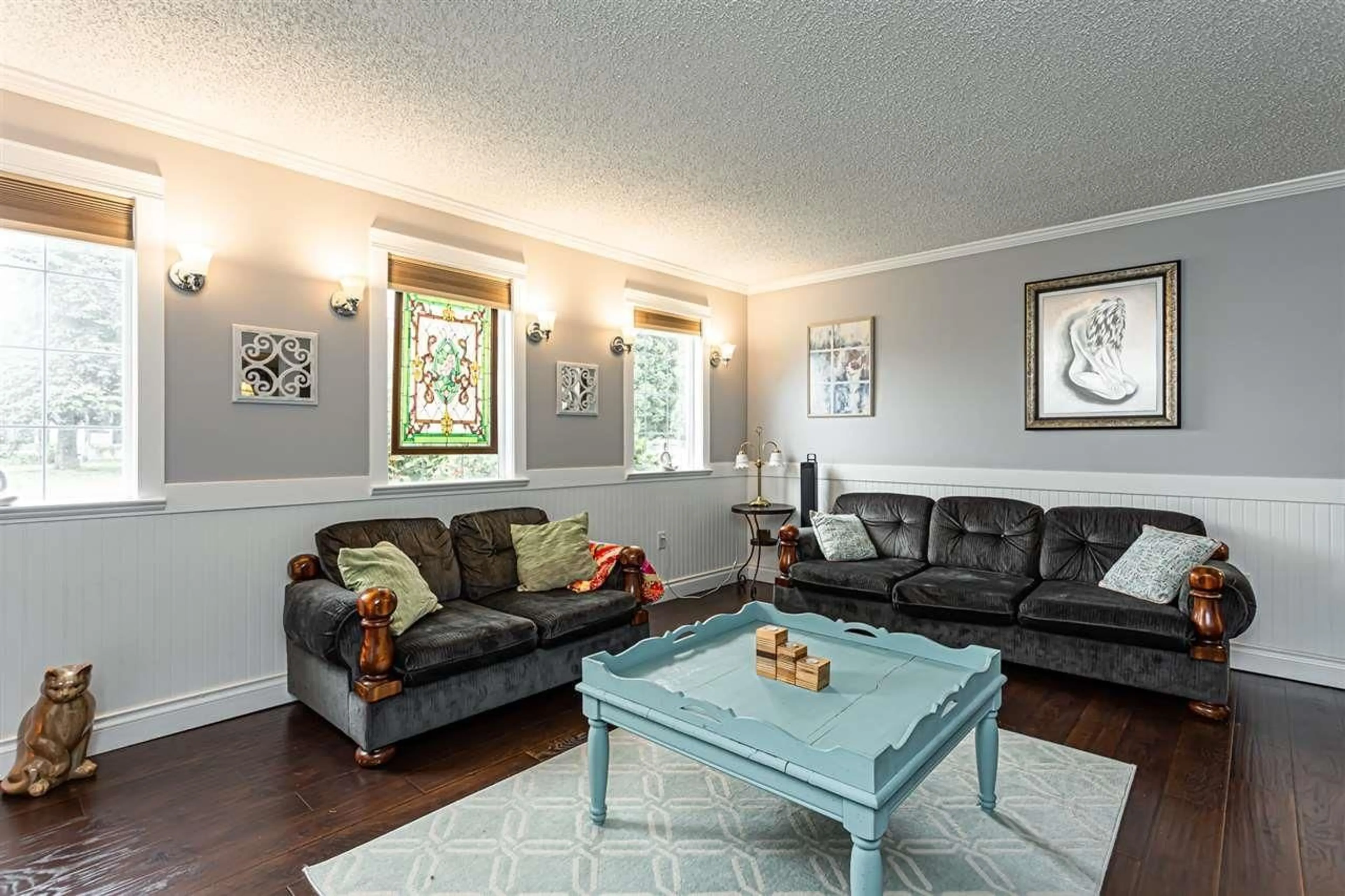 Living room with furniture, unknown for 45425 MCINTOSH DRIVE, Chilliwack British Columbia V2P6V4