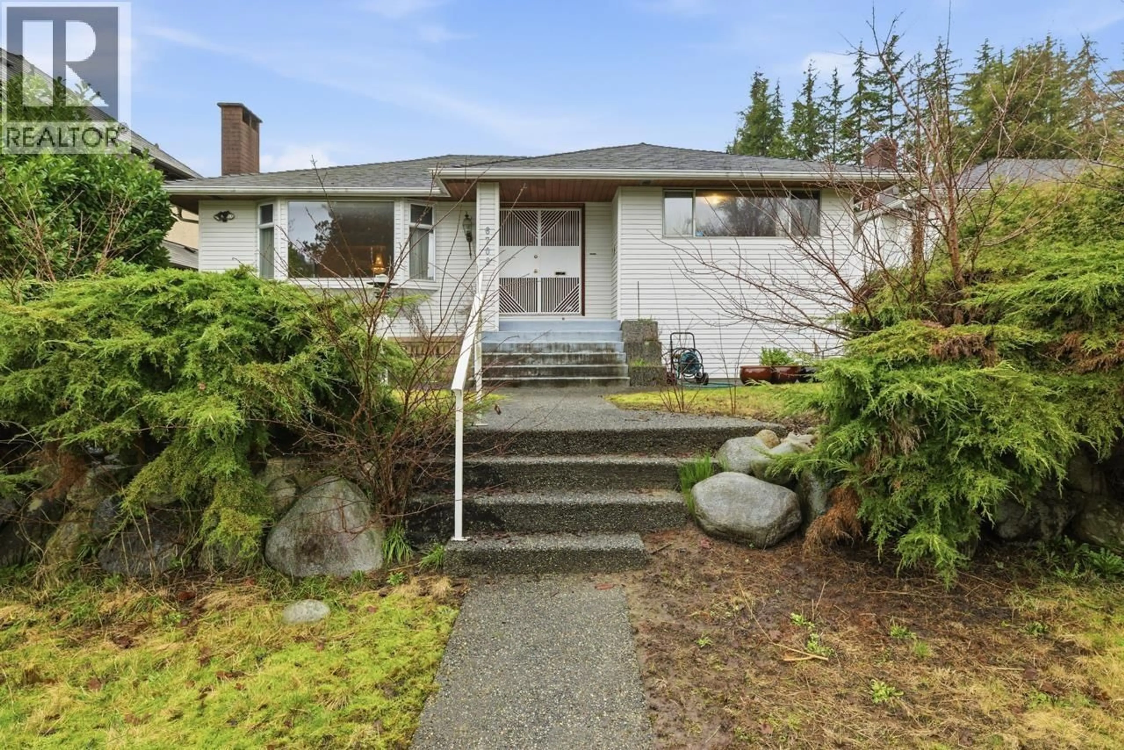 Home with vinyl exterior material, street for 6709 ASH STREET, Vancouver British Columbia V6P3K3