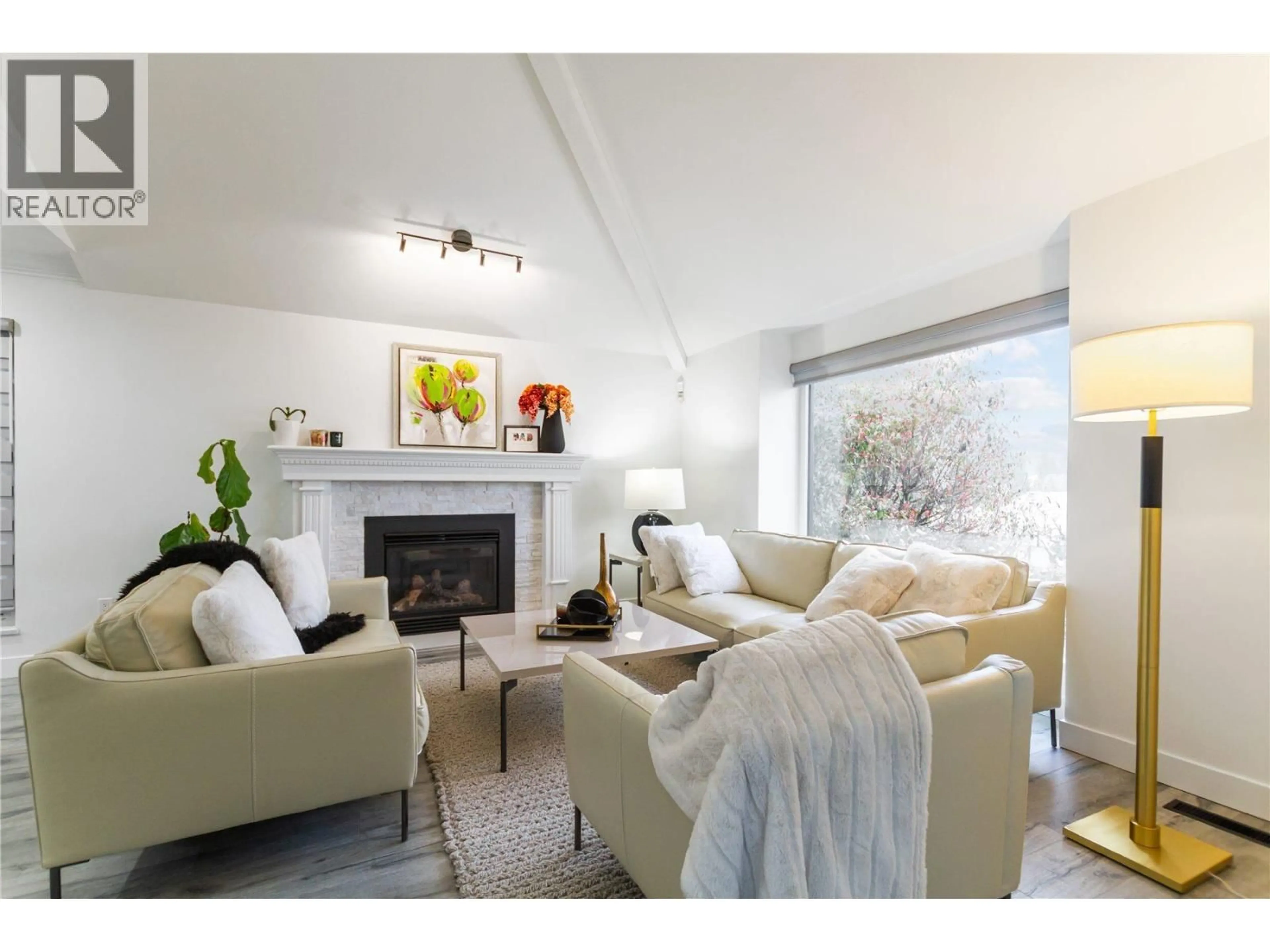 Living room with furniture, wood/laminate floor for 2799 MARA DRIVE, Coquitlam British Columbia V3C5P8