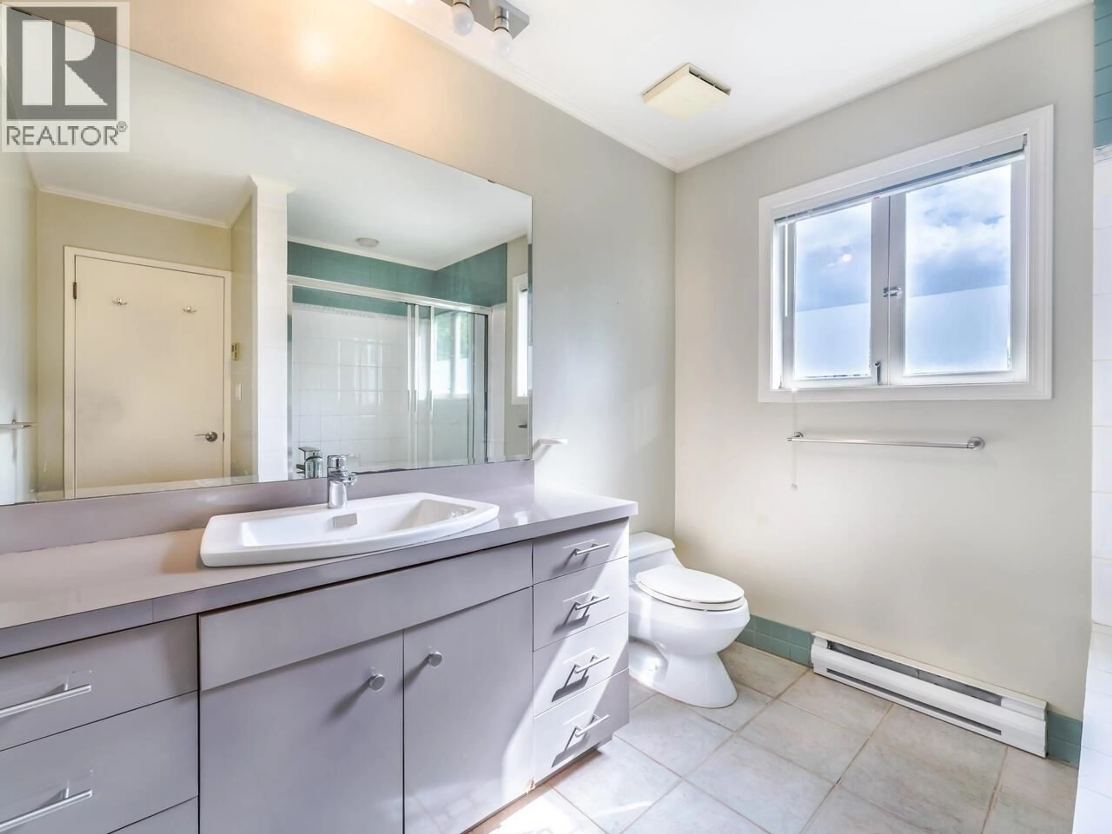 Standard bathroom, unknown for 5810 CARTIER STREET, Vancouver British Columbia V6M3A7