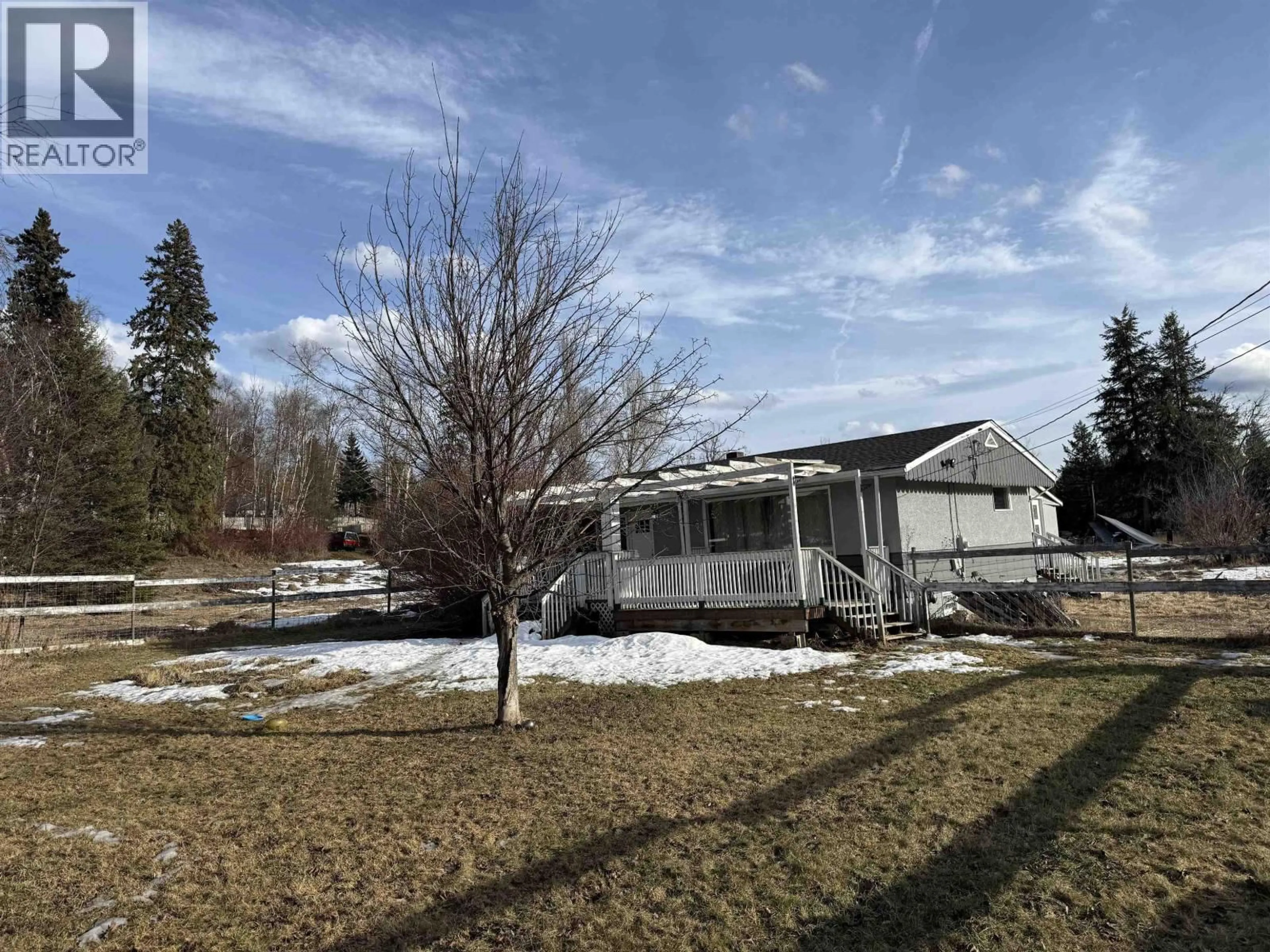 A pic from outside/outdoor area/front of a property/back of a property/a pic from drone, unknown for 284 SCOTT ROAD, Quesnel British Columbia V2J6Z2