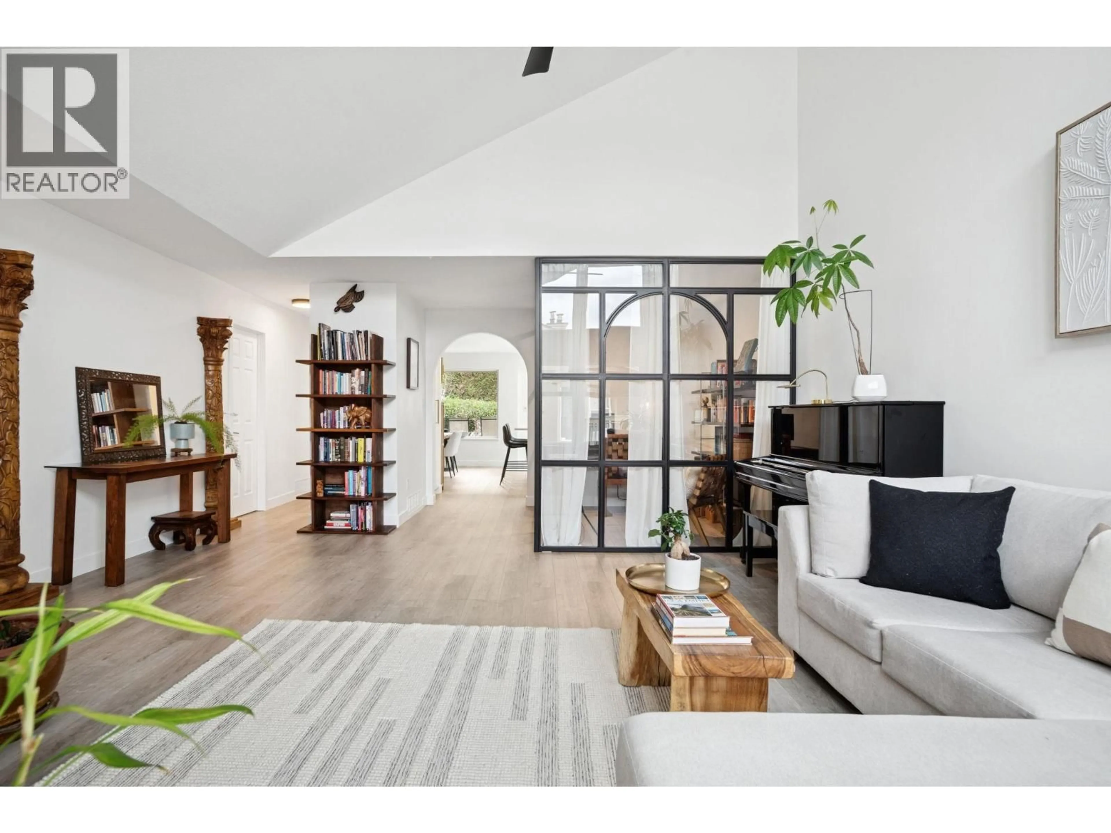 Living room with furniture, unknown for 31 - 12880 RAILWAY AVENUE, Richmond British Columbia V7E6G4