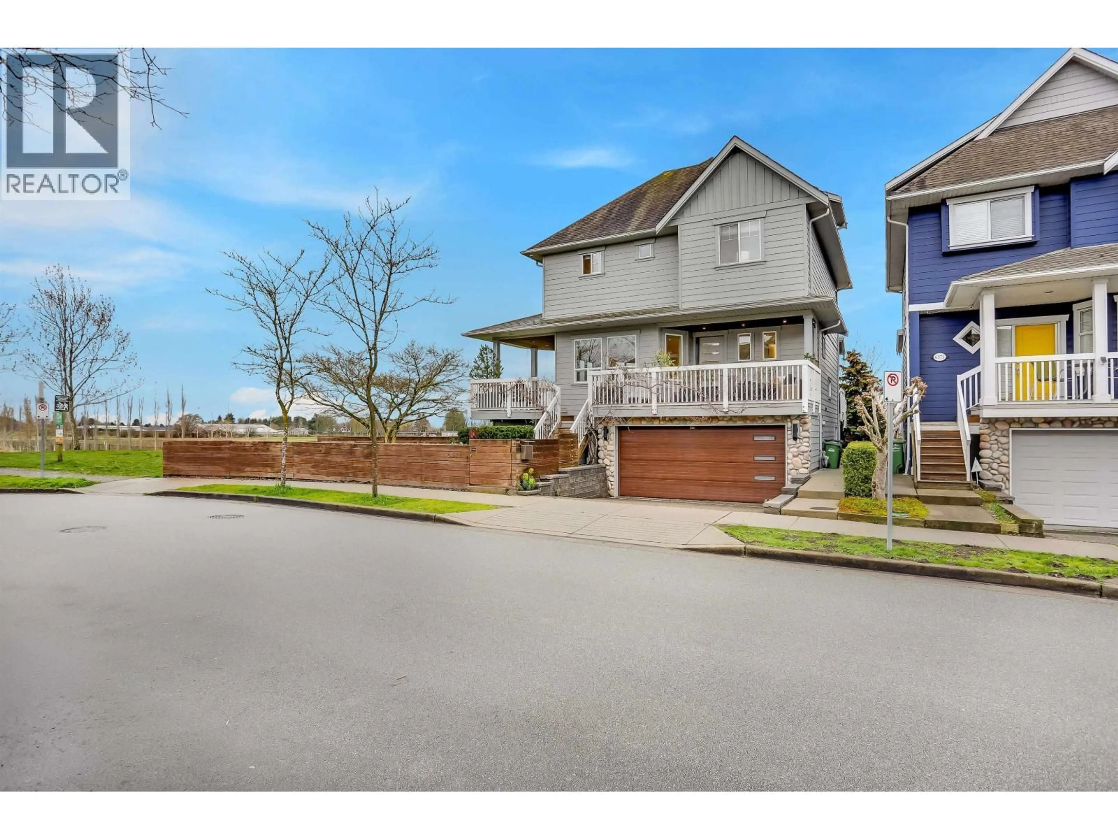 A pic from outside/outdoor area/front of a property/back of a property/a pic from drone, street for 6371 LONDON ROAD, Richmond British Columbia V7E6V5