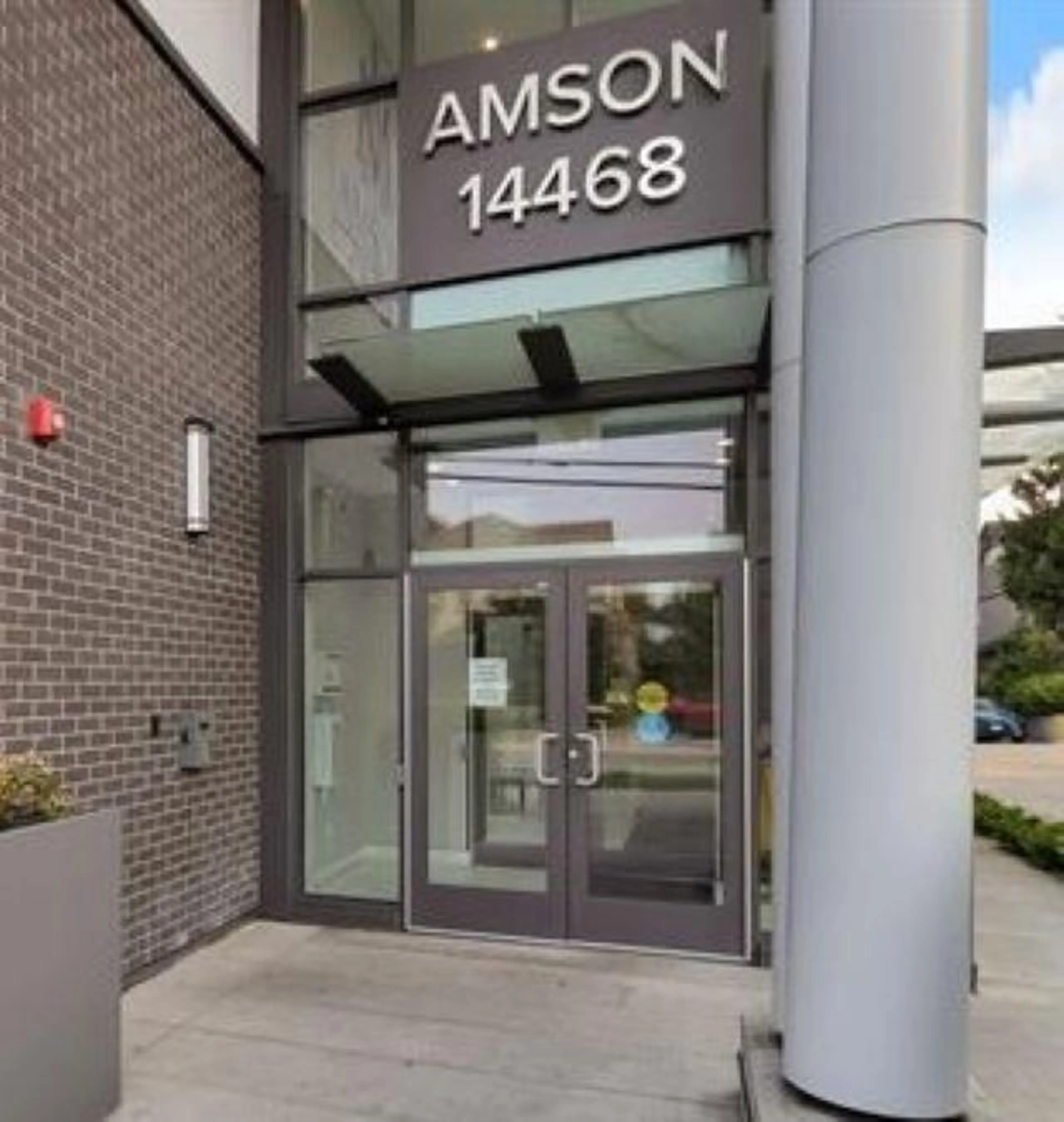 Indoor foyer for A504 - 14468 72 AVE, Surrey British Columbia V3S0B6