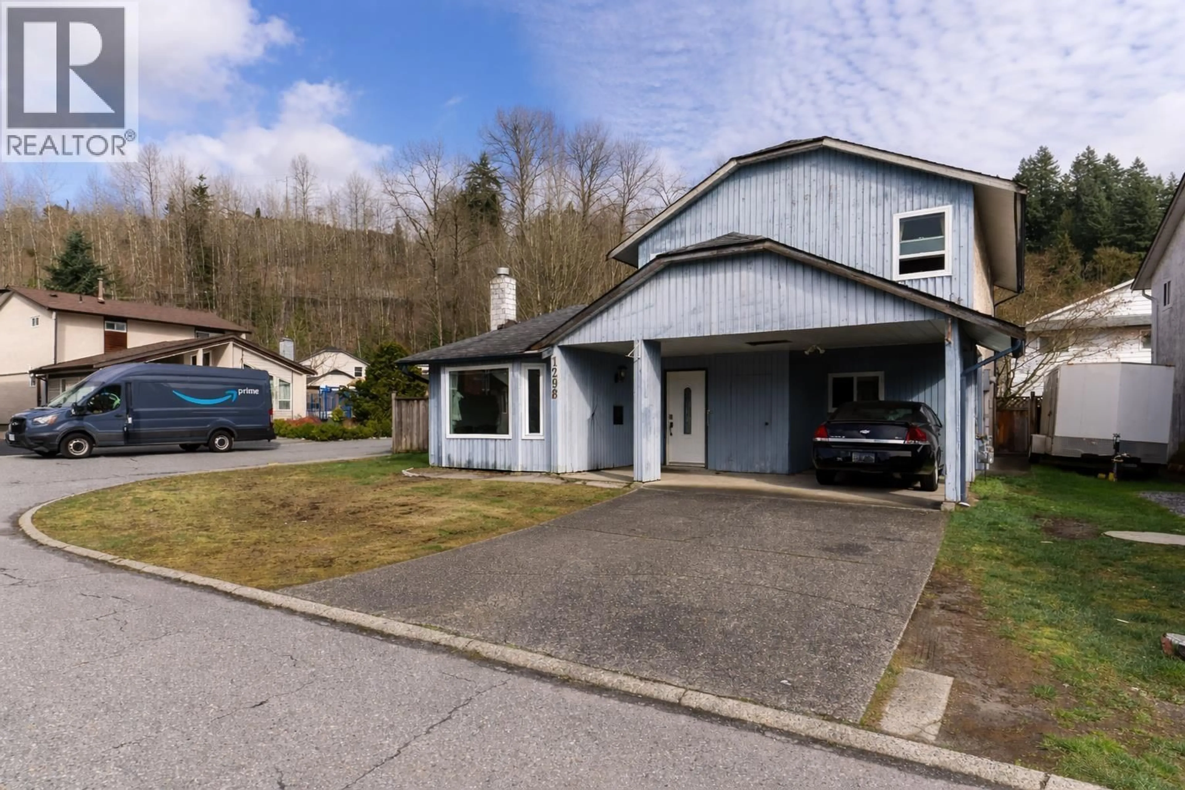 A pic from outside/outdoor area/front of a property/back of a property/a pic from drone, street for 1298 NOVAK DRIVE, Coquitlam British Columbia V3E1W9