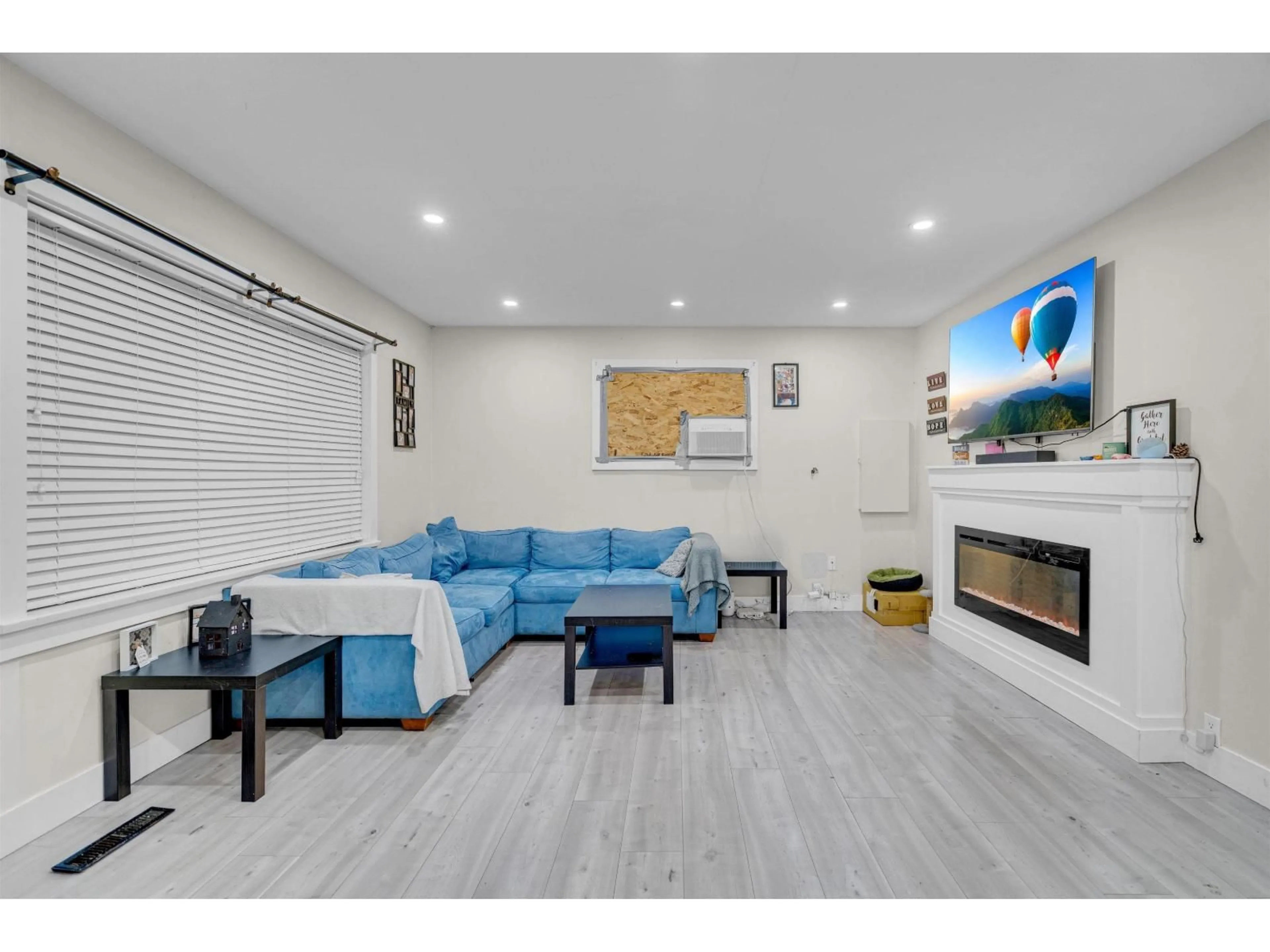 Unknown for 17834 60 AVENUE, Surrey British Columbia V3S1V4