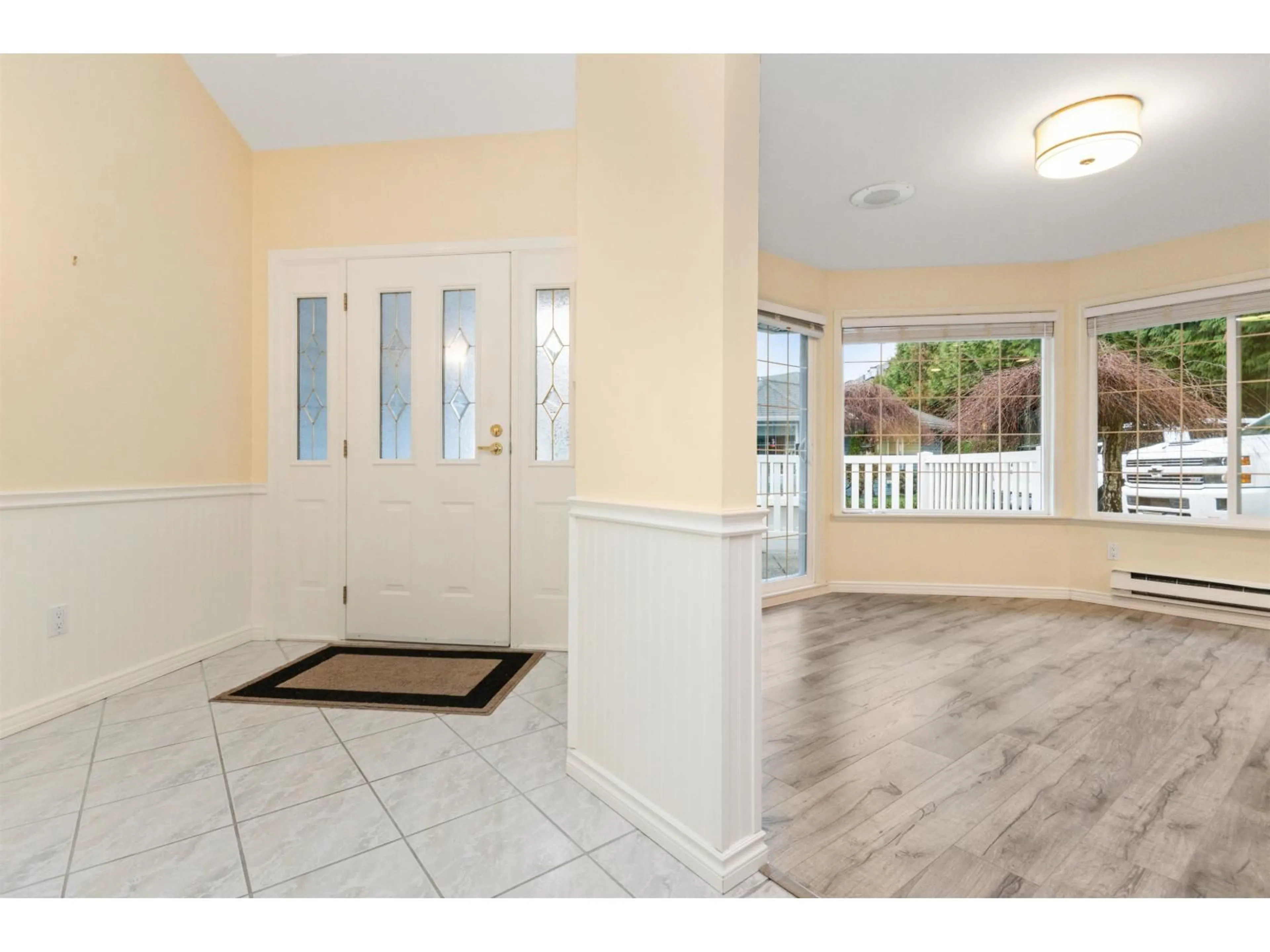 Indoor entryway for 30 - 1450 MCCALLUM ROAD, Abbotsford British Columbia V2S8A5