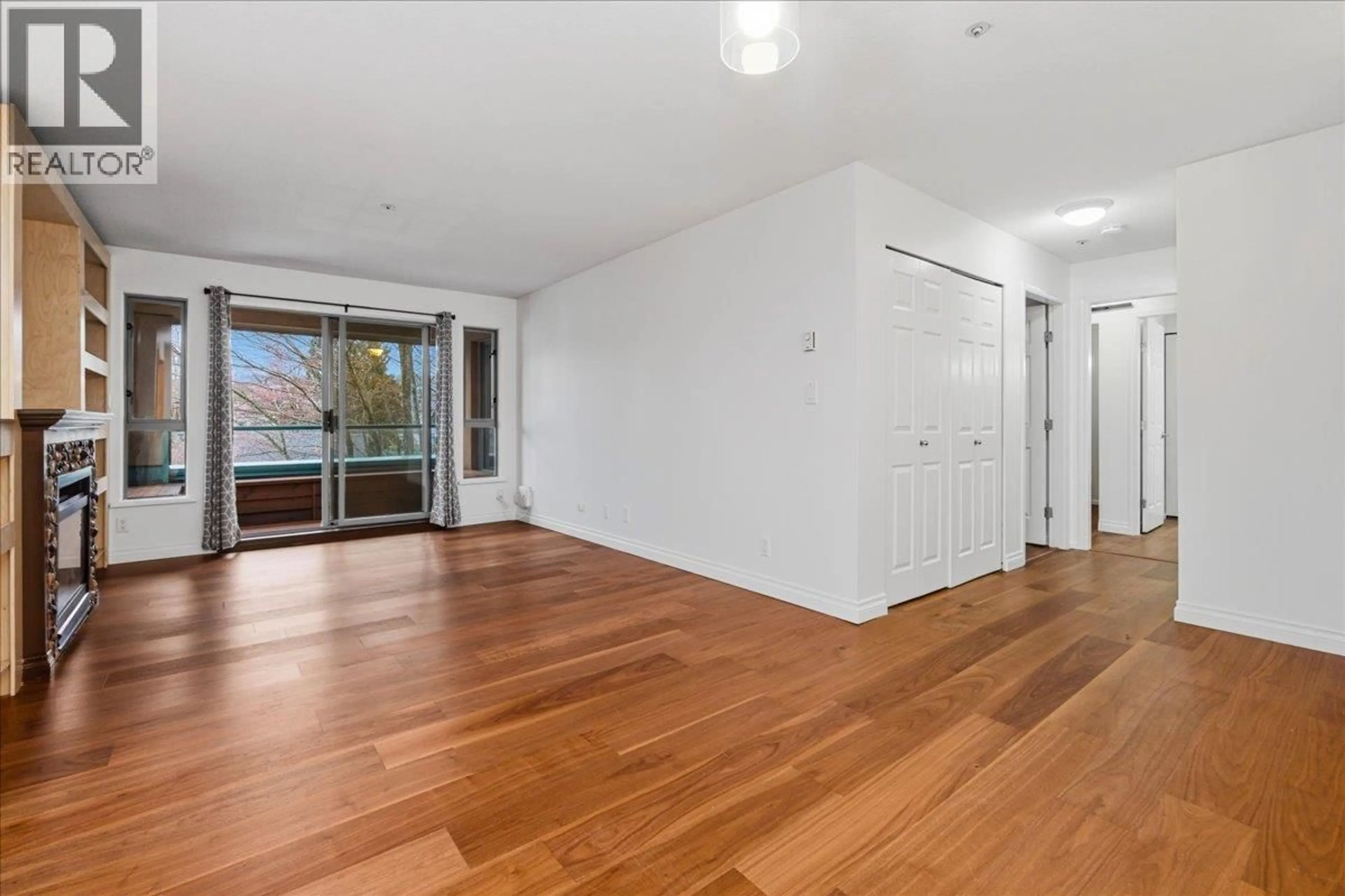 Unknown for 306 - 223 MOUNTAIN HIGHWAY, North Vancouver British Columbia V7J3V3