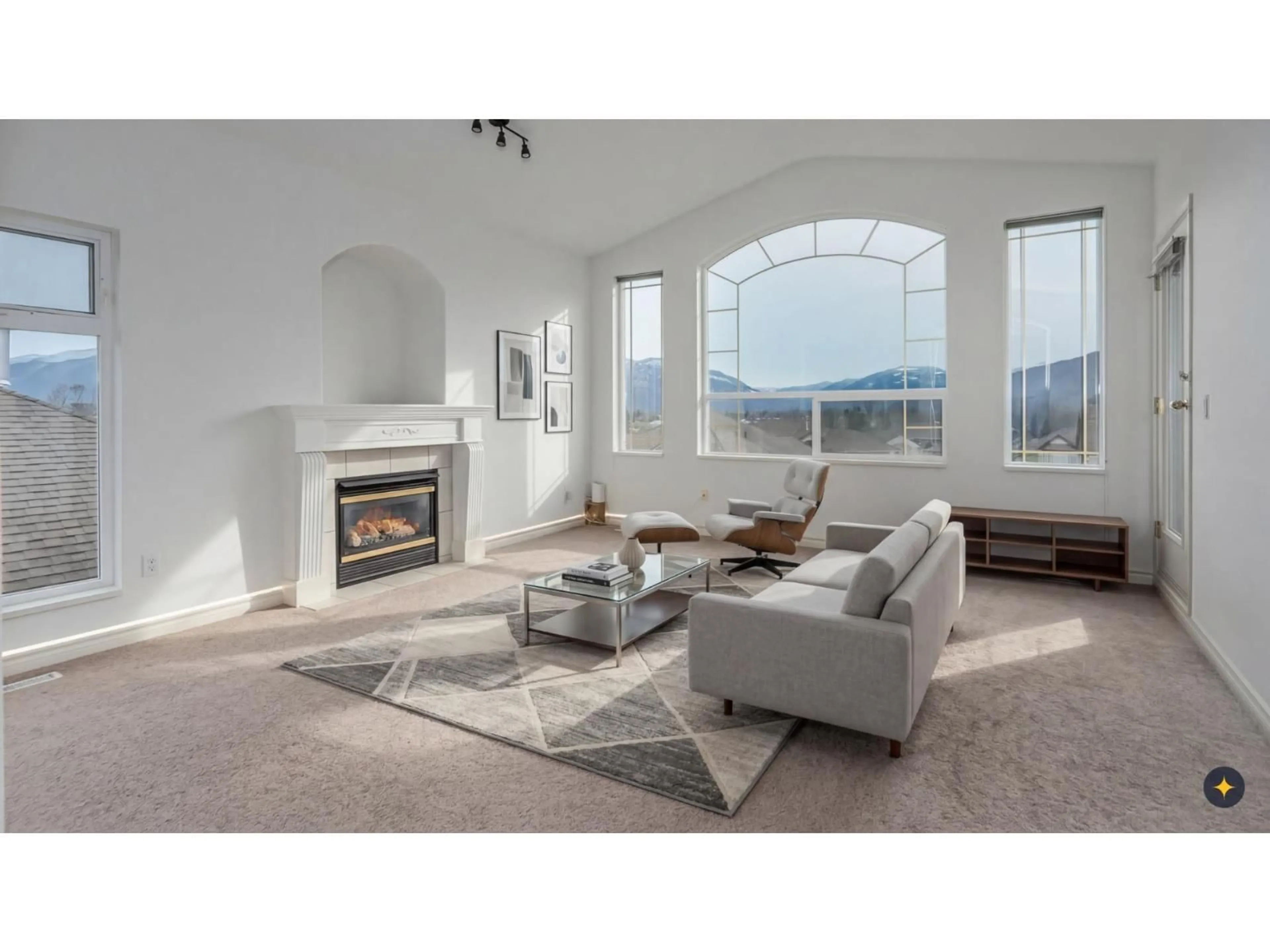 Living room with furniture, unknown for 37 - 47470 CHARTWELL DRIVE, Chilliwack British Columbia V2P8A2